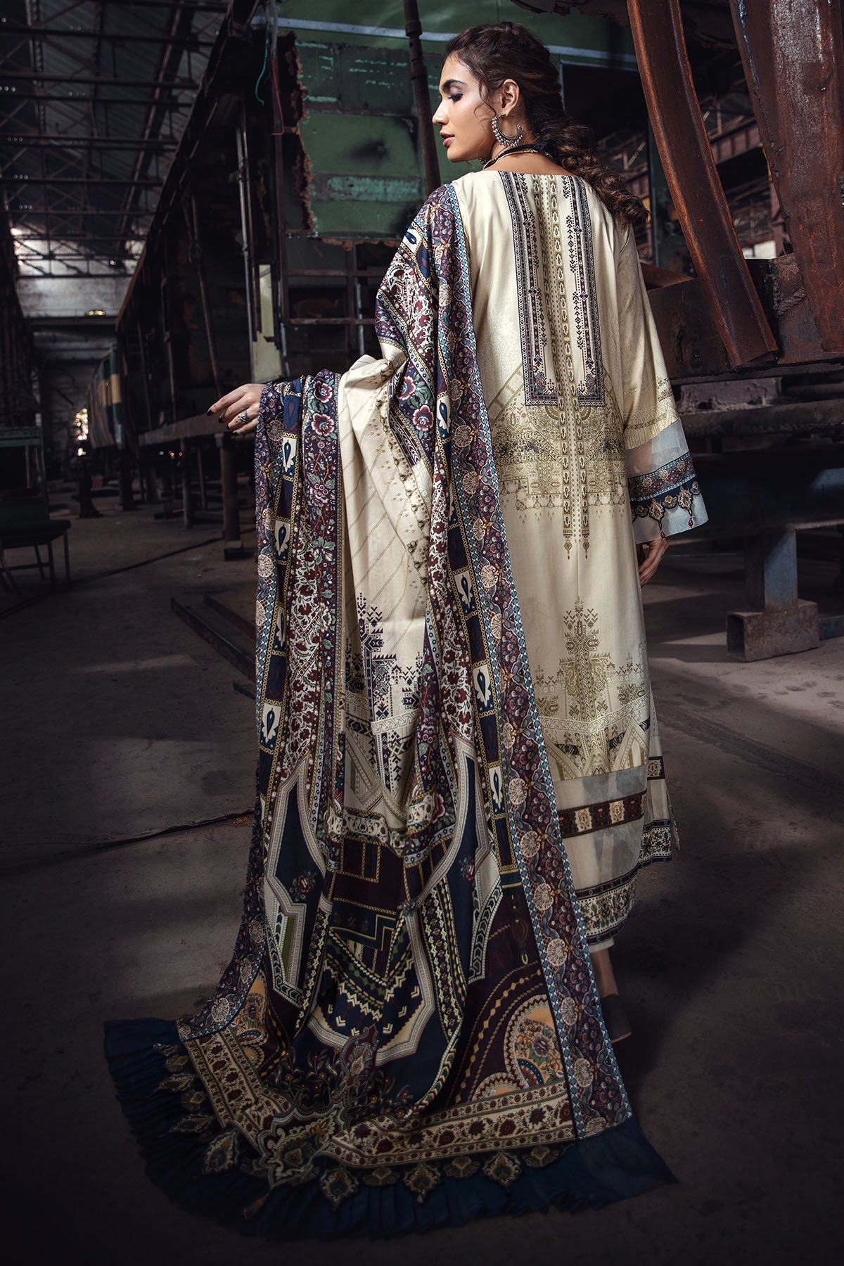 2563-OYSTER DIGITAL PRINTED LINEN UNSTITCHED