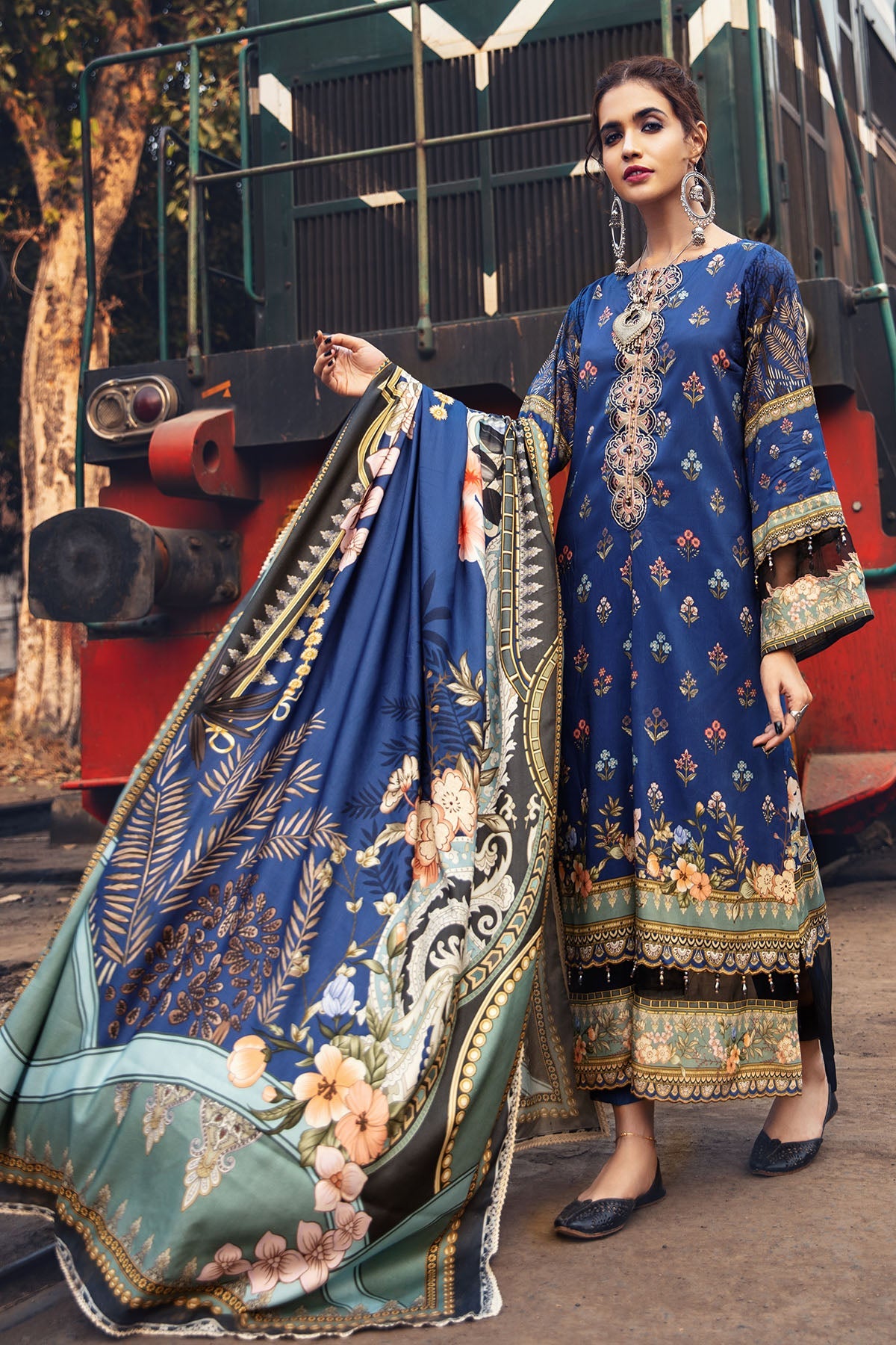 2569-INDIGO DIGITAL PRINTED LINEN UNSTITCHED