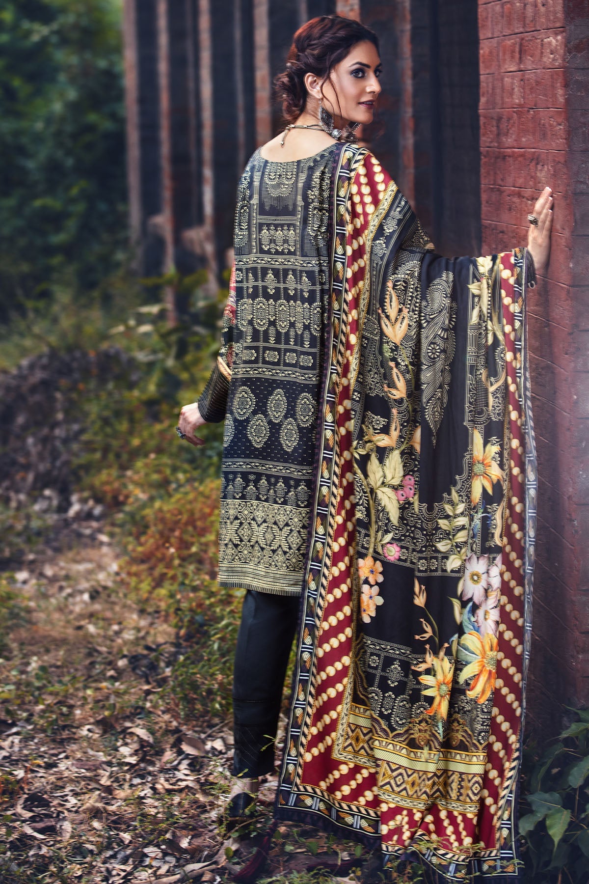 2564-BLACK DIGITAL PRINTED LINEN UNSTITCHED