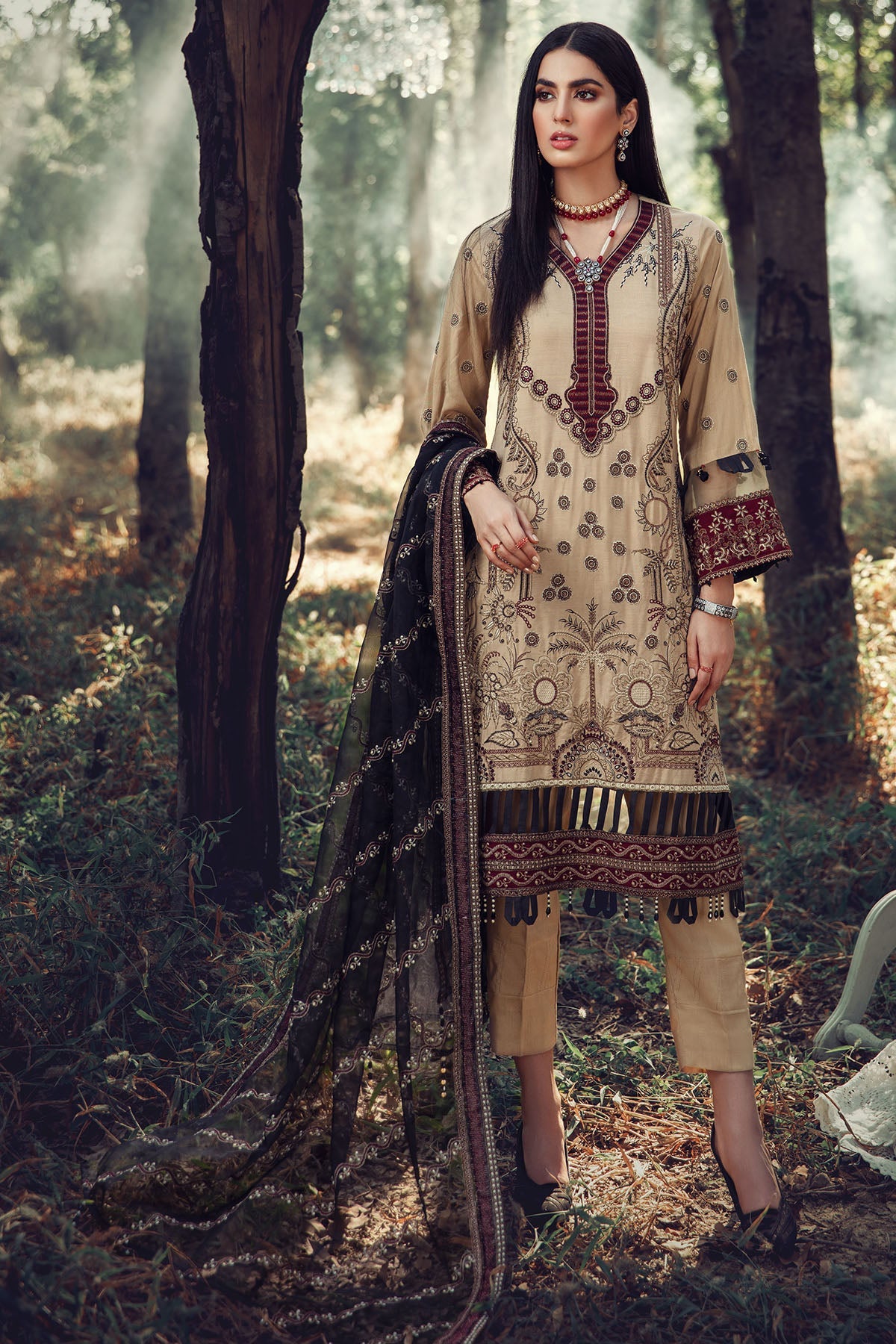 2700-AREZU EMBROIDERED LINEN UNSTITCHED