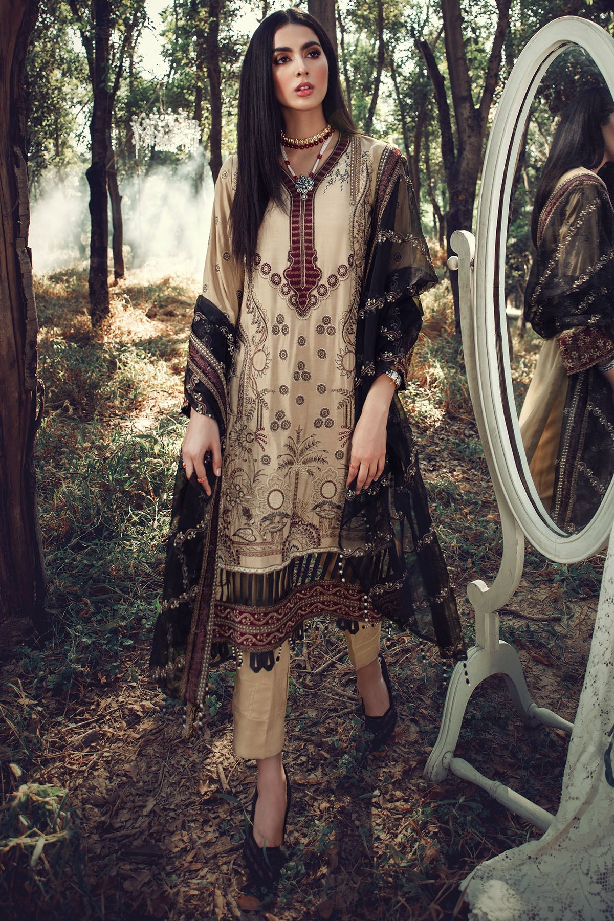 2700-AREZU EMBROIDERED LINEN UNSTITCHED