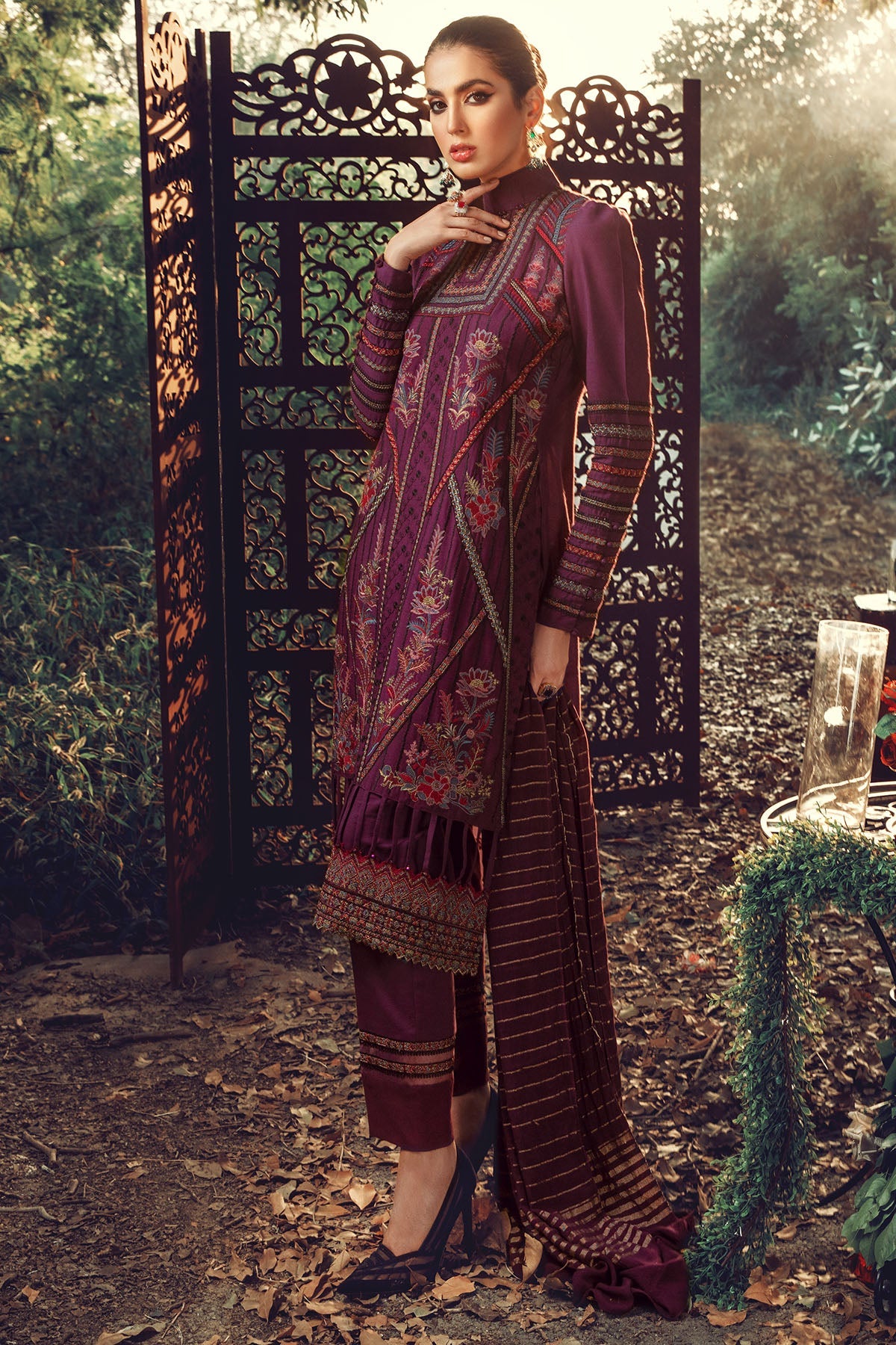 2709-CELESTIAL EMBROIDERED LINEN UNSTITCHED