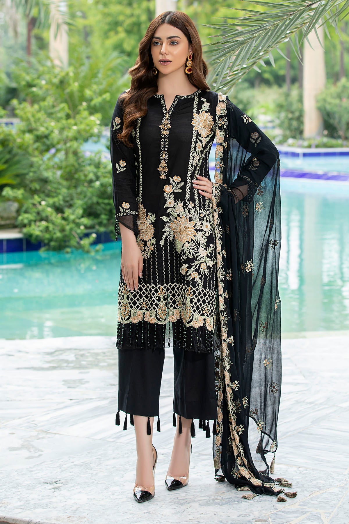 2587-ONYX EMBROIDERED LAWN UNSTITCHED