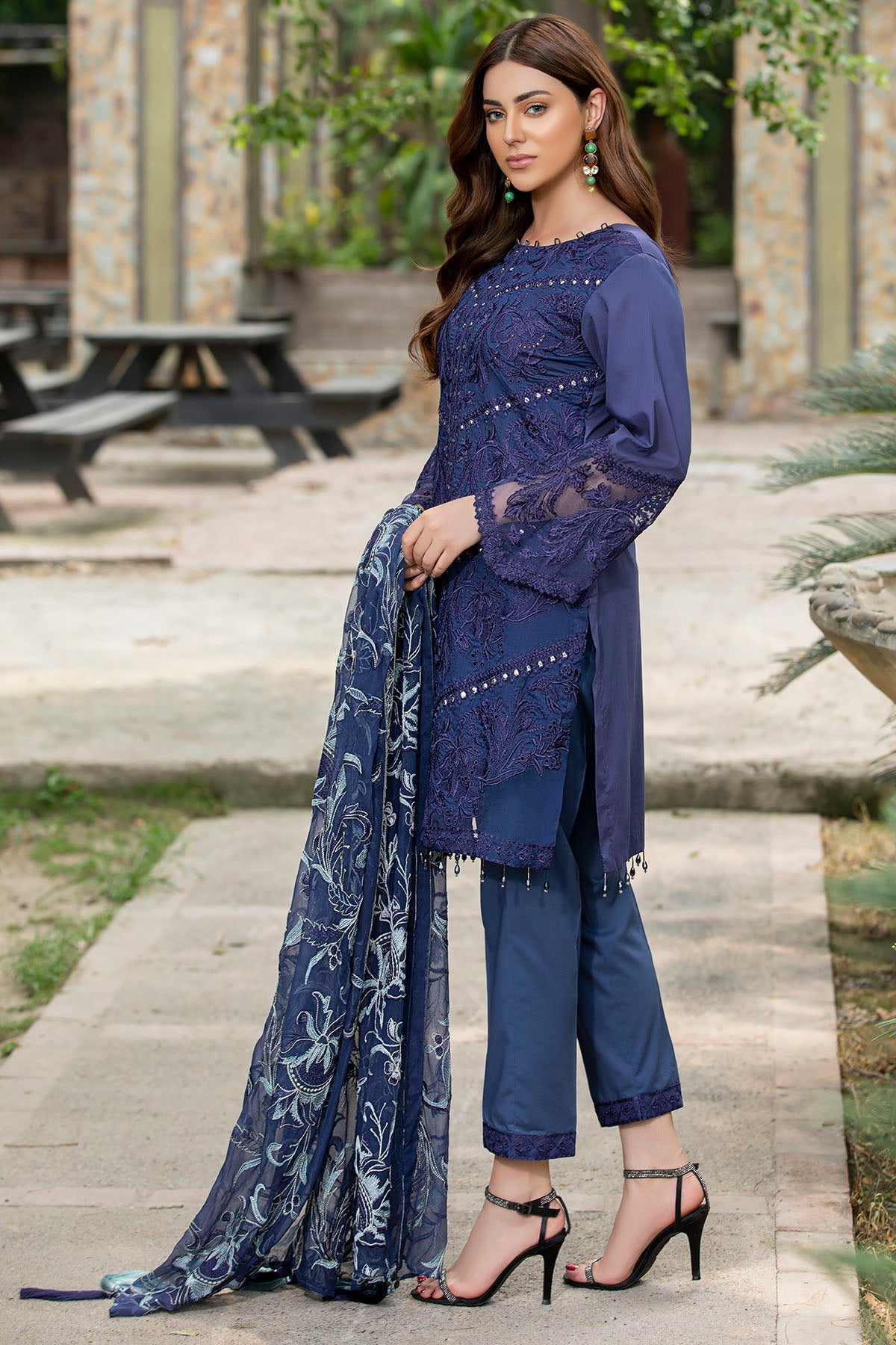 2594-MIDNIGHT EMBROIDERED LAWN UNSTITCHED