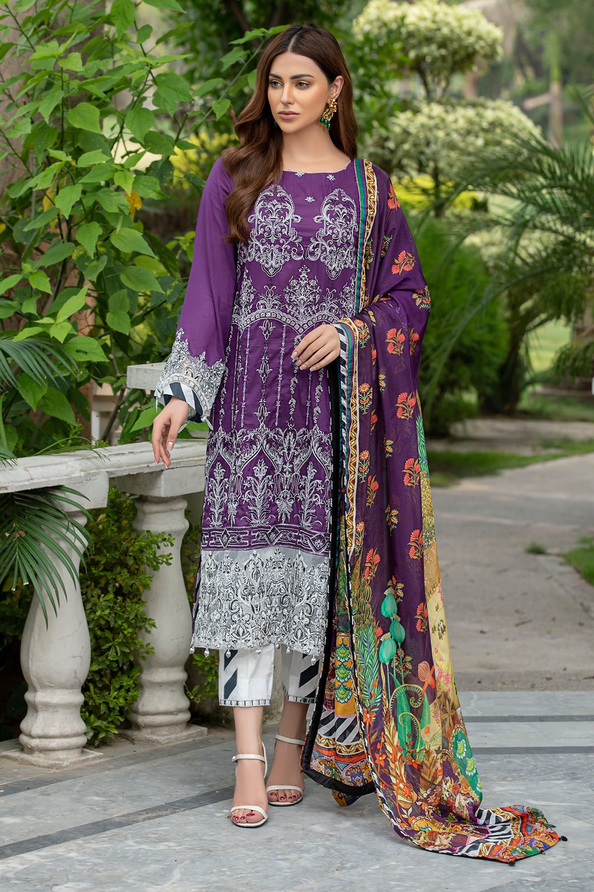 2591-DEEP-LILAC EMBROIDERED LAWN UNSTITCHED