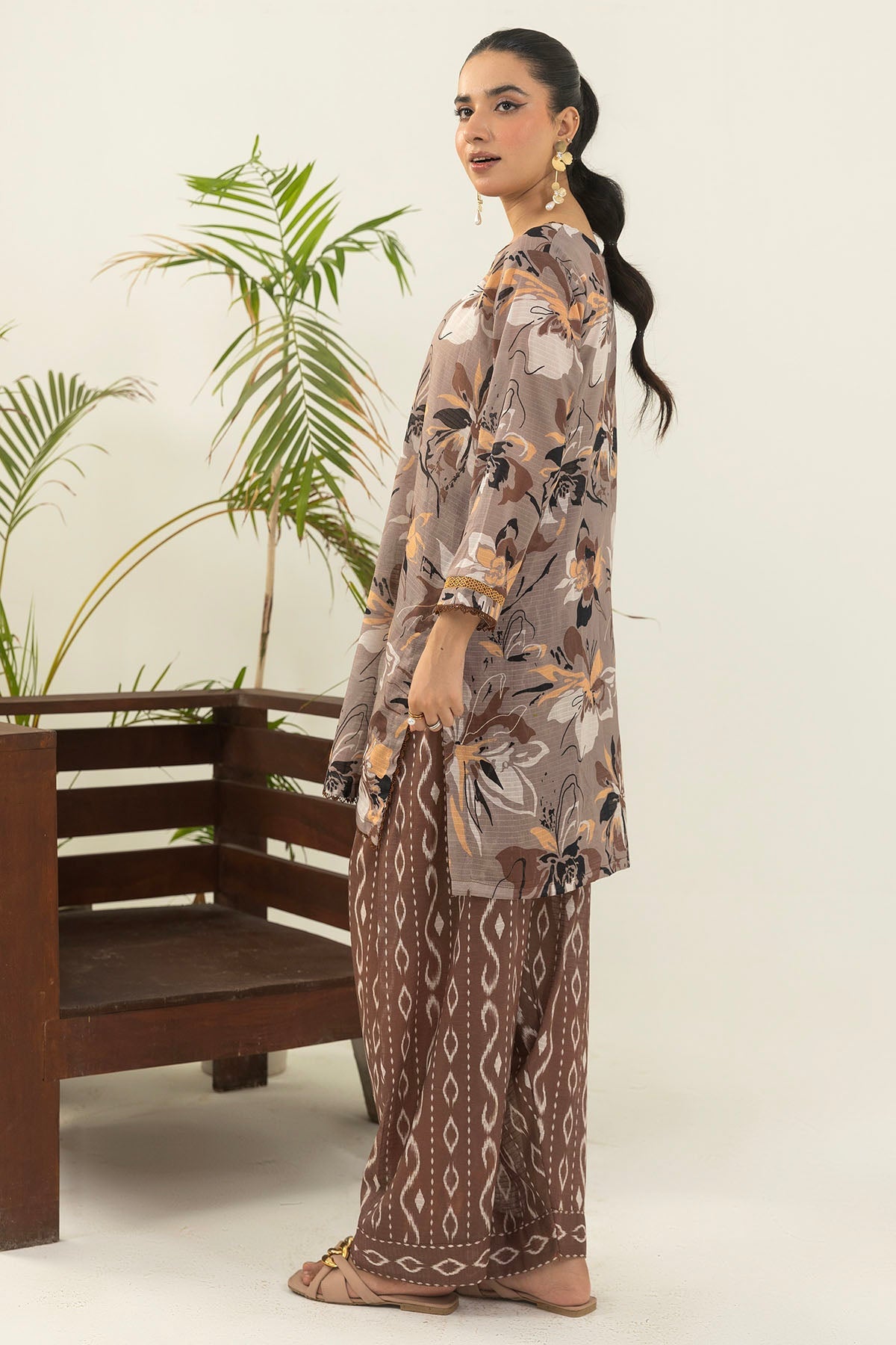 0100-LINA DIGITAL PRINTED LAWN UNSTITCHED