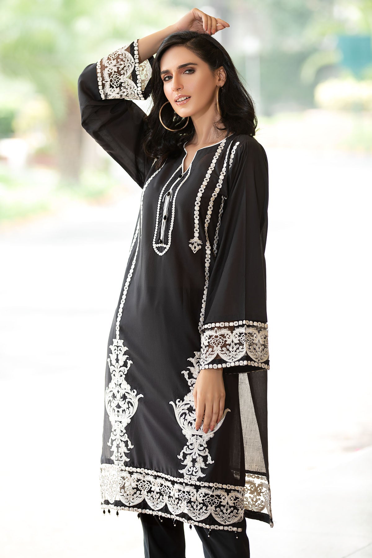 2479-SIAM EMBROIDERED LAWN STITCHED
