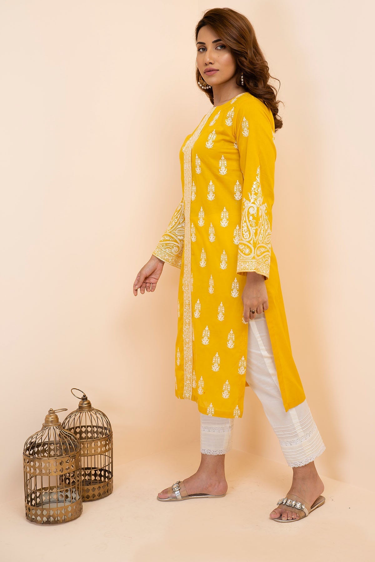 2486-SUNLIT EMBROIDERED LAWN STITCHED