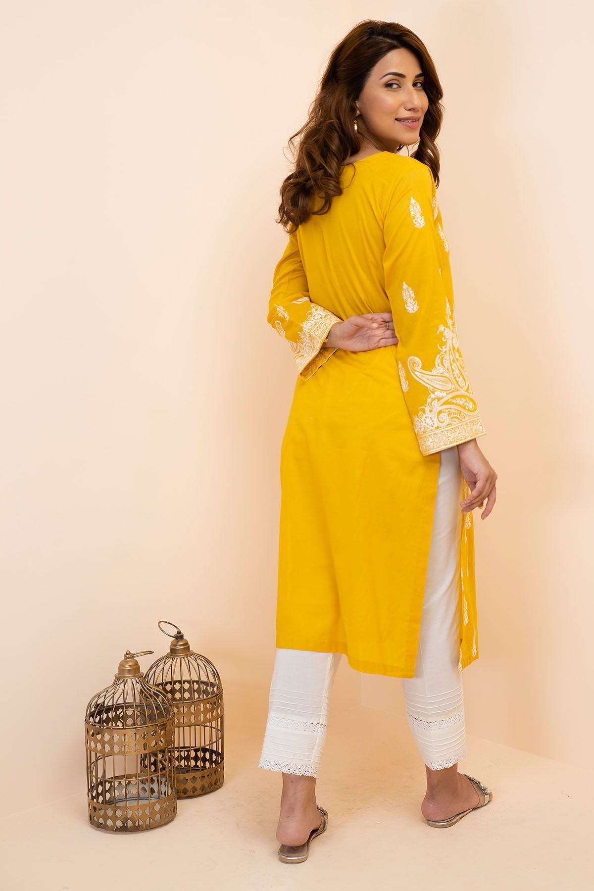 2486-SUNLIT EMBROIDERED LAWN STITCHED