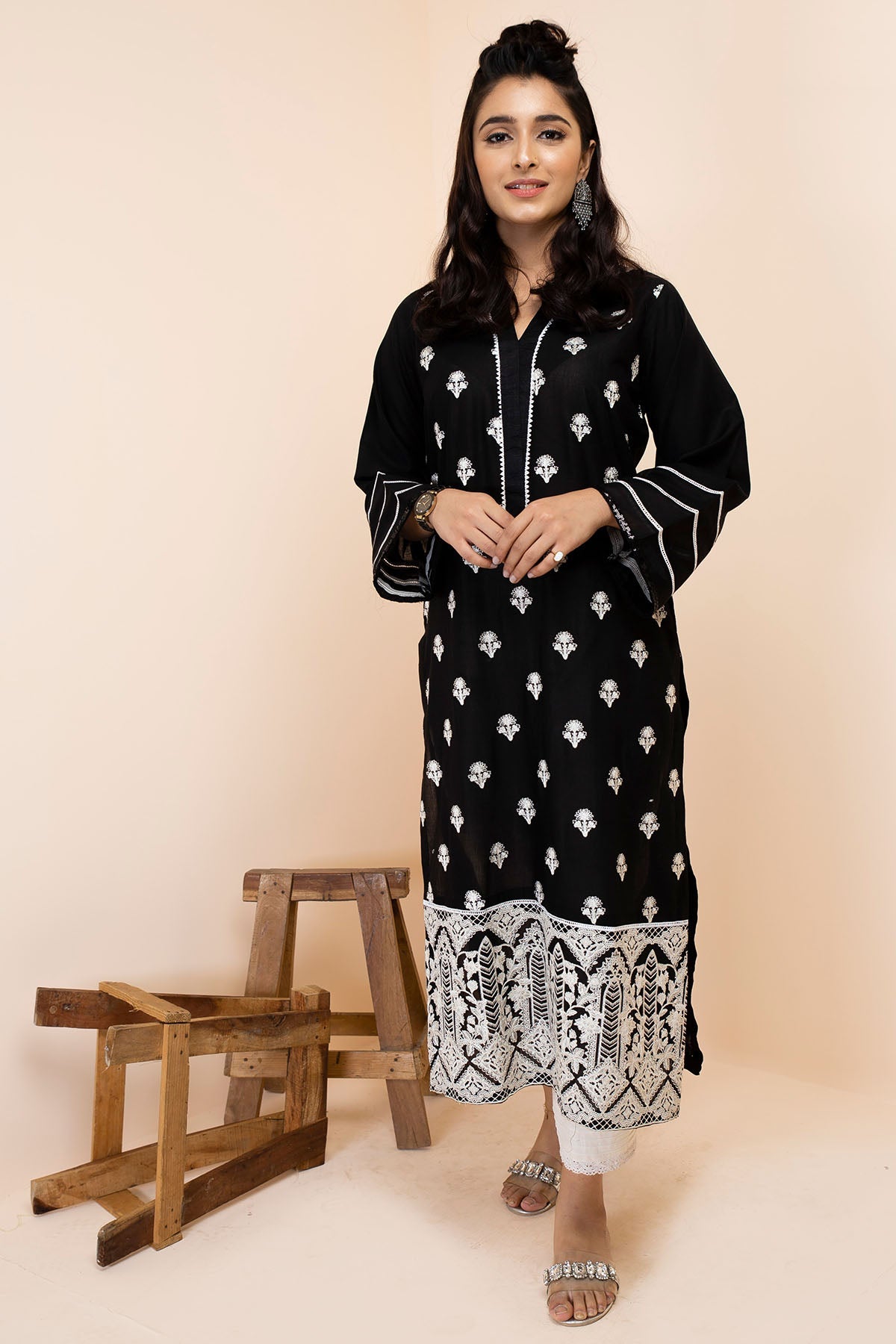 2492-BLACK-PEPPER EMBROIDERED LAWN STITCHED