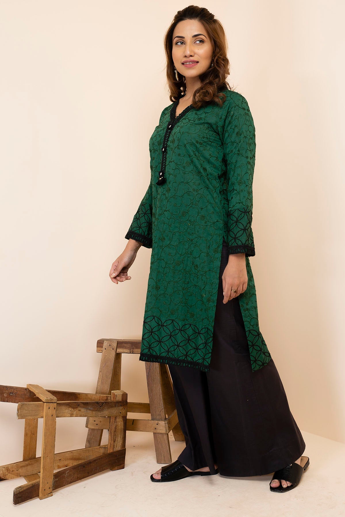 2503-JUNGLE-GREEN EMBROIDERED LAWN STITCHED