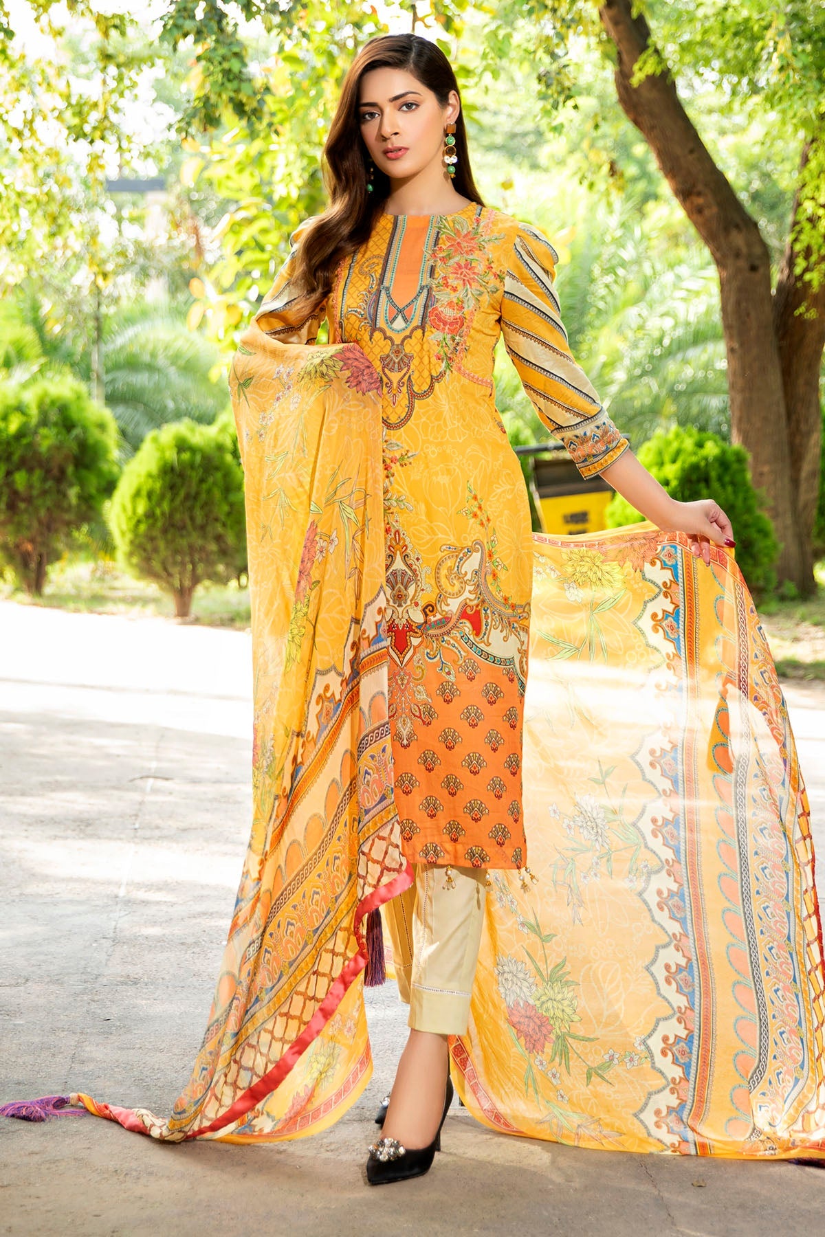 2548-SOFT-YELLOW DIGITAL PRINTED LAWN UNSTITCHED
