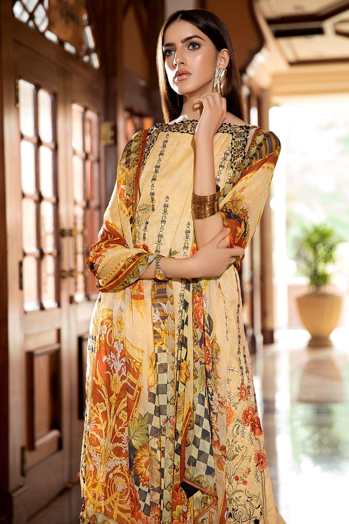 2596-TIMBER-WOLF DIGITAL PRINTED LAWN UNSTITCHED