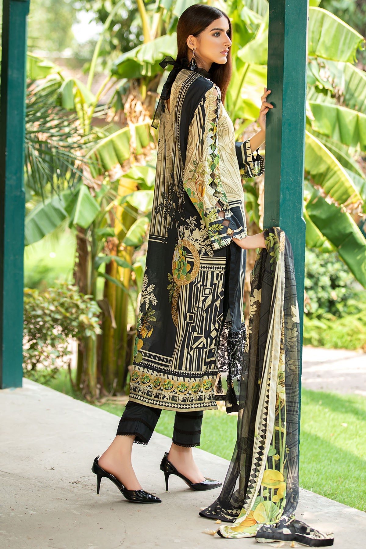 2597-OLIVE- GREEN DIGITAL PRINTED LAWN UNSTITCHED