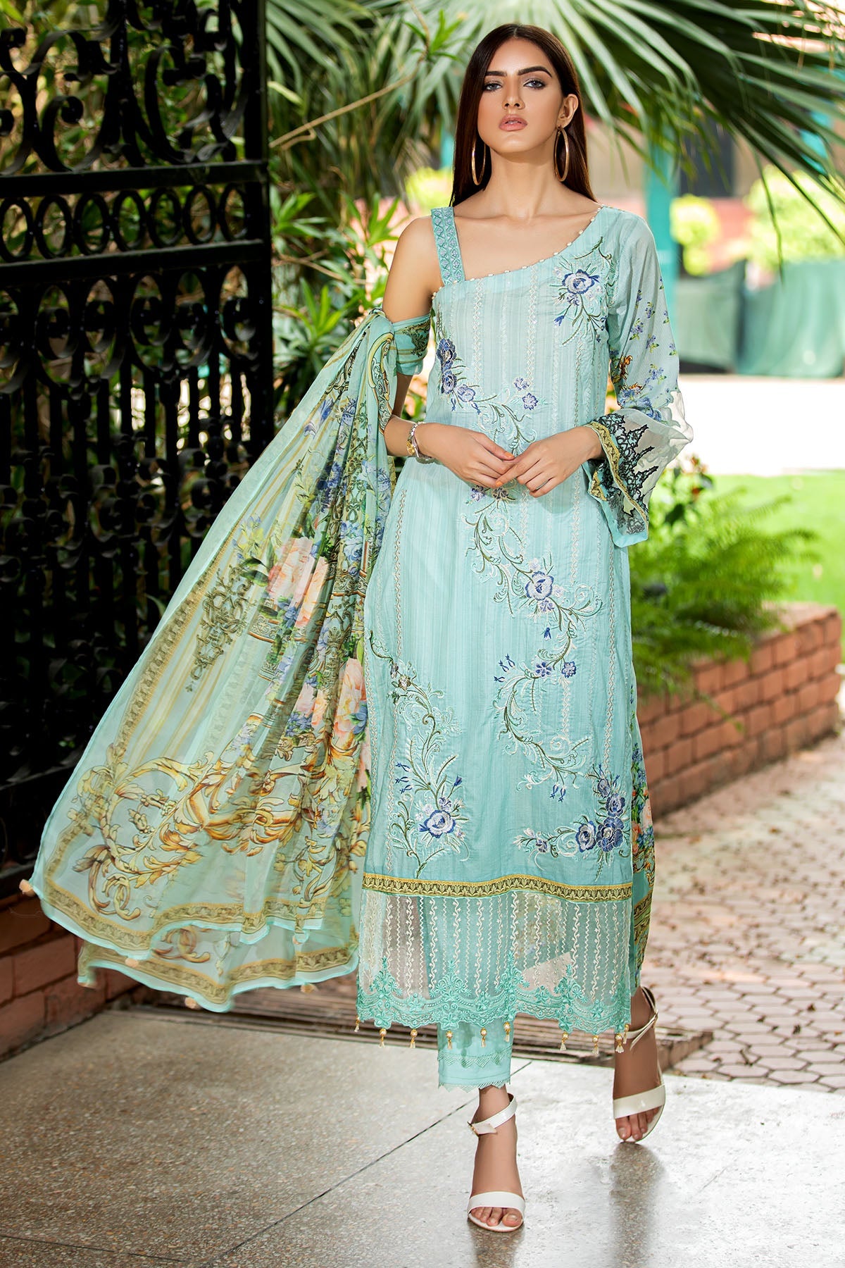 2601-CAMBRIDGE-BLUE DIGITAL PRINTED LAWN UNSTITCHED