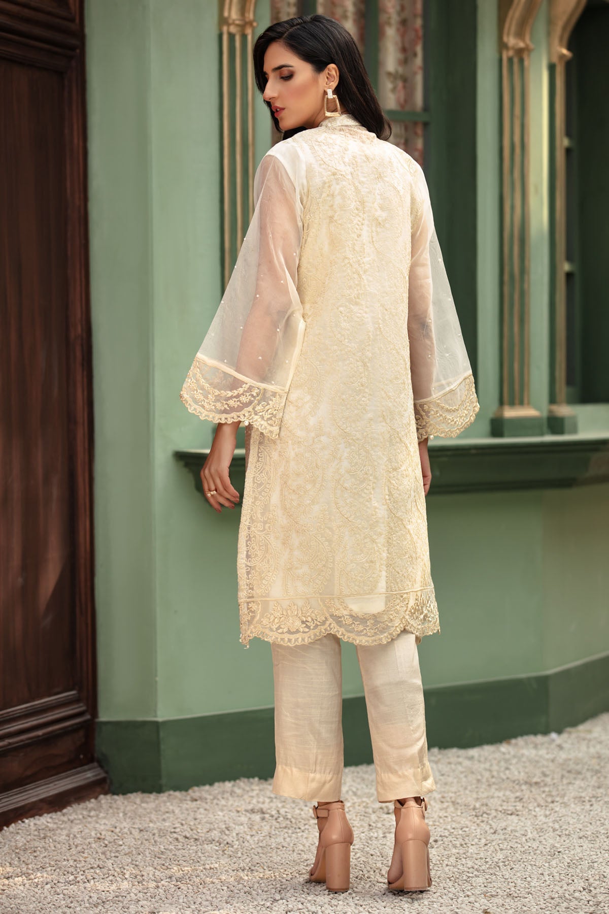 2681-RISSING-WHITE EMBROIDERED ORGANZA STITCHED