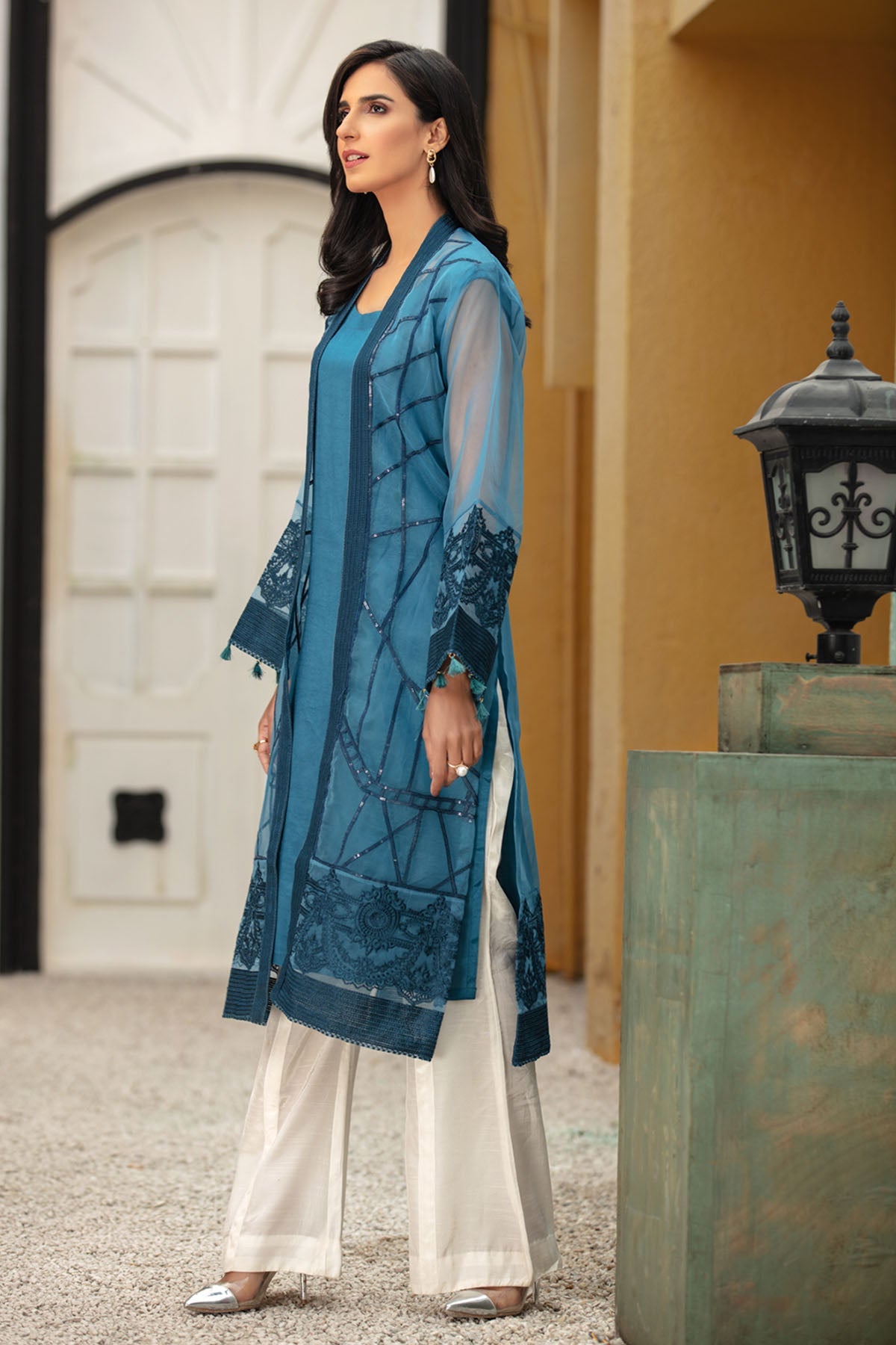 2687-AQUA-CREAMY EMBROIDERED ORGANZA STITCHED