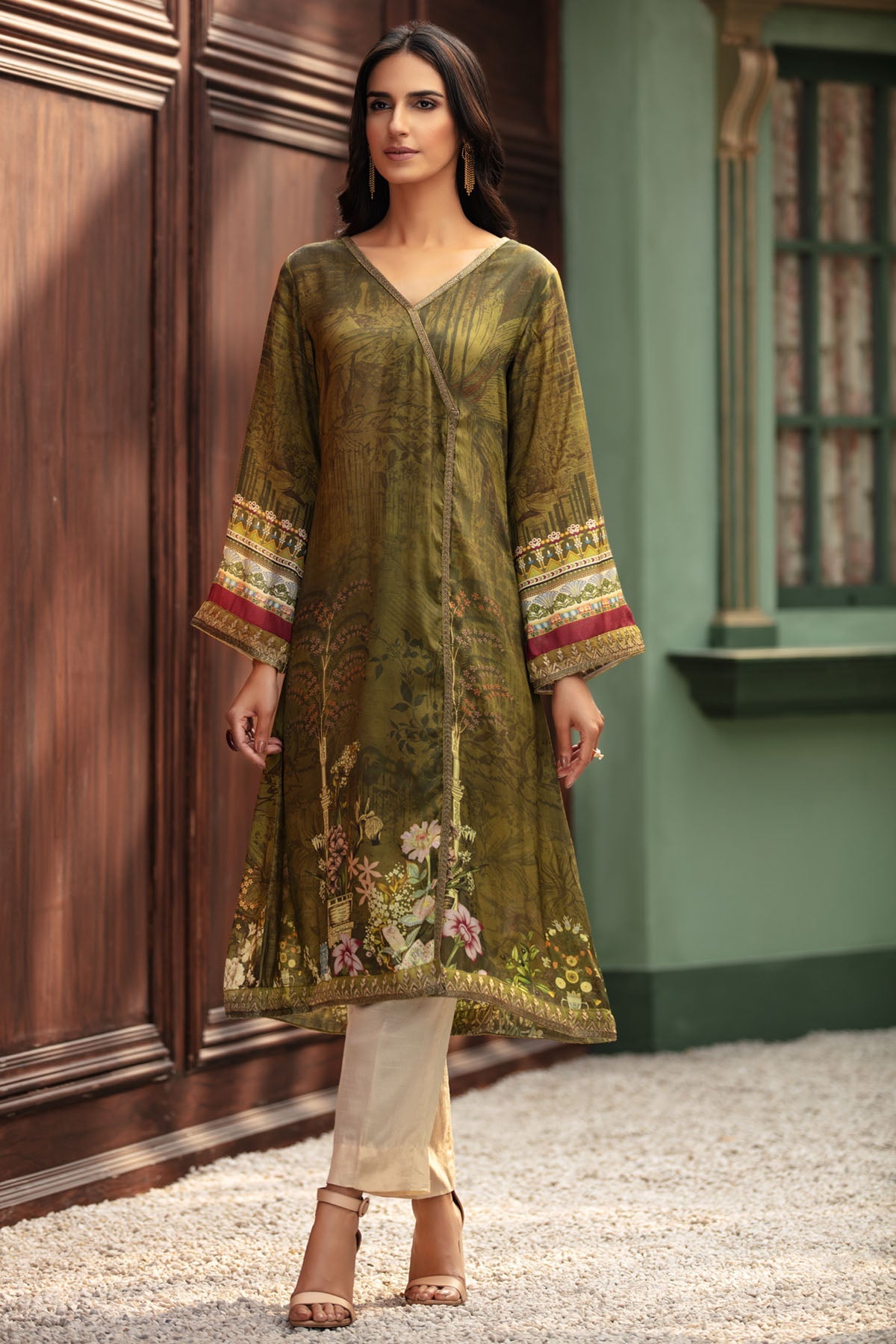 2688-CLASSY-GREEN DIGITAL PRINTED SILK STITCHED