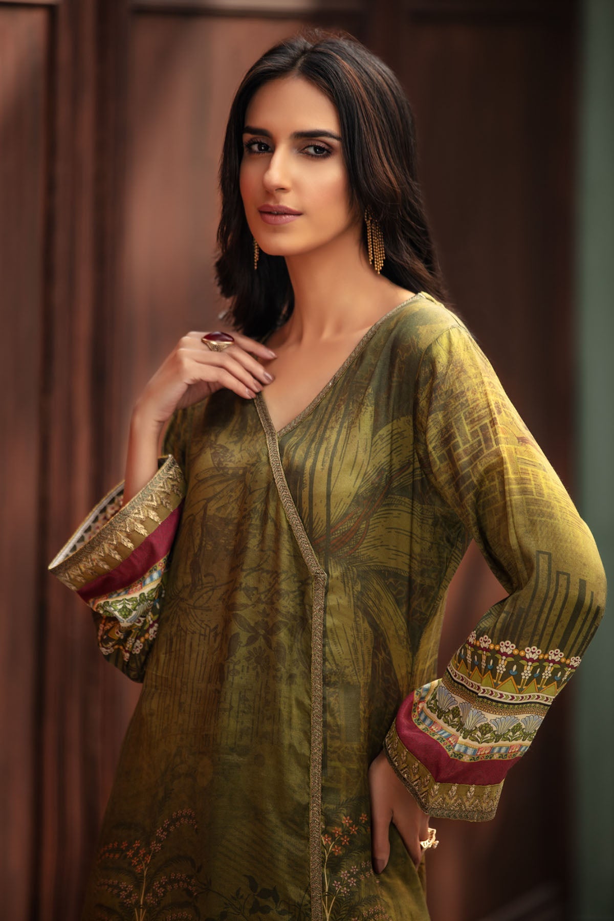 2688-CLASSY-GREEN DIGITAL PRINTED SILK STITCHED