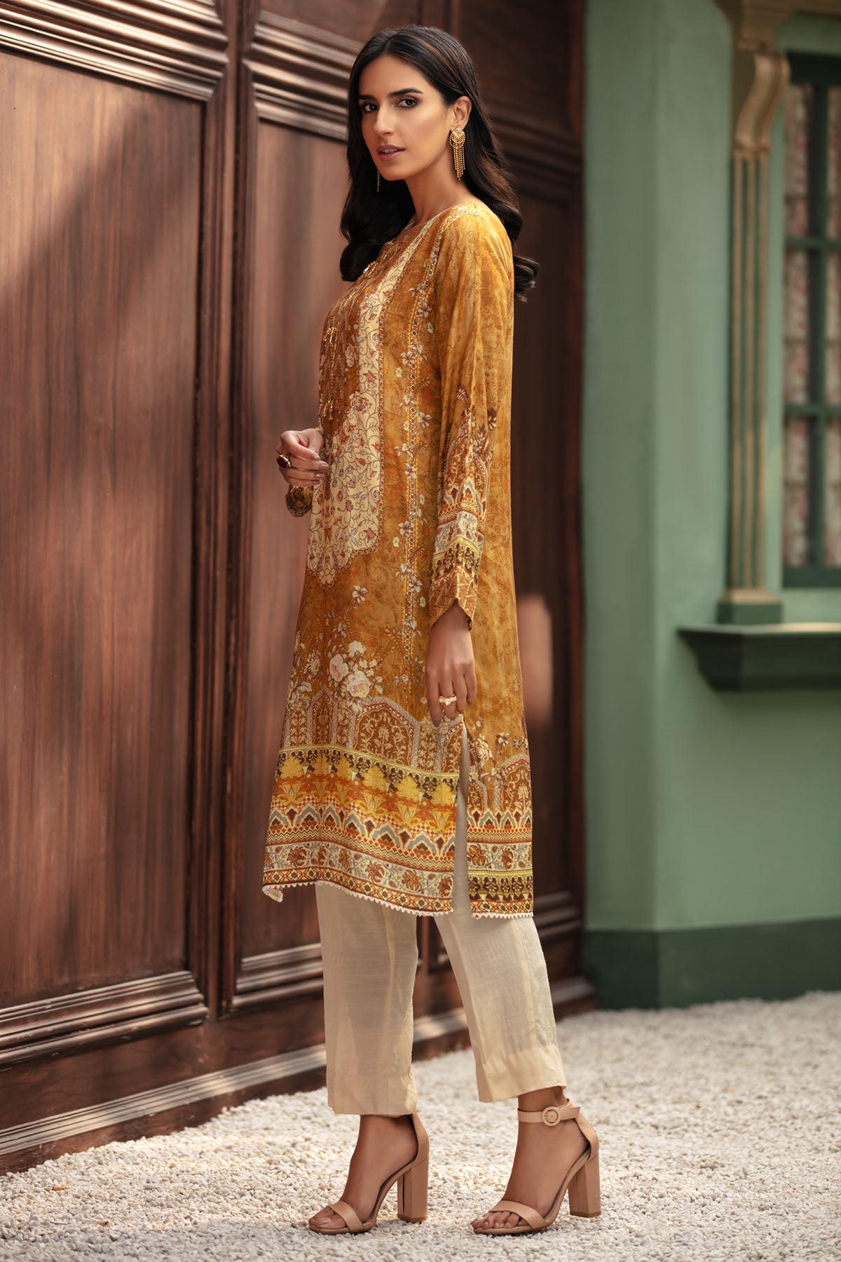 2693-PERSIAN-MELODY DIGITAL PRINTED SILK STITCHED