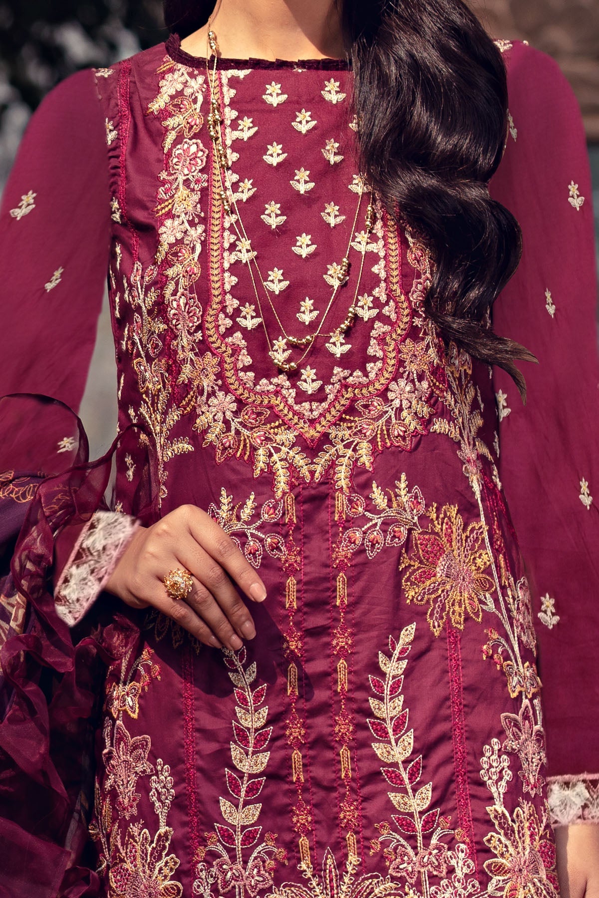 2793-DHALIA EMBROIDERED LAWN STITCHED