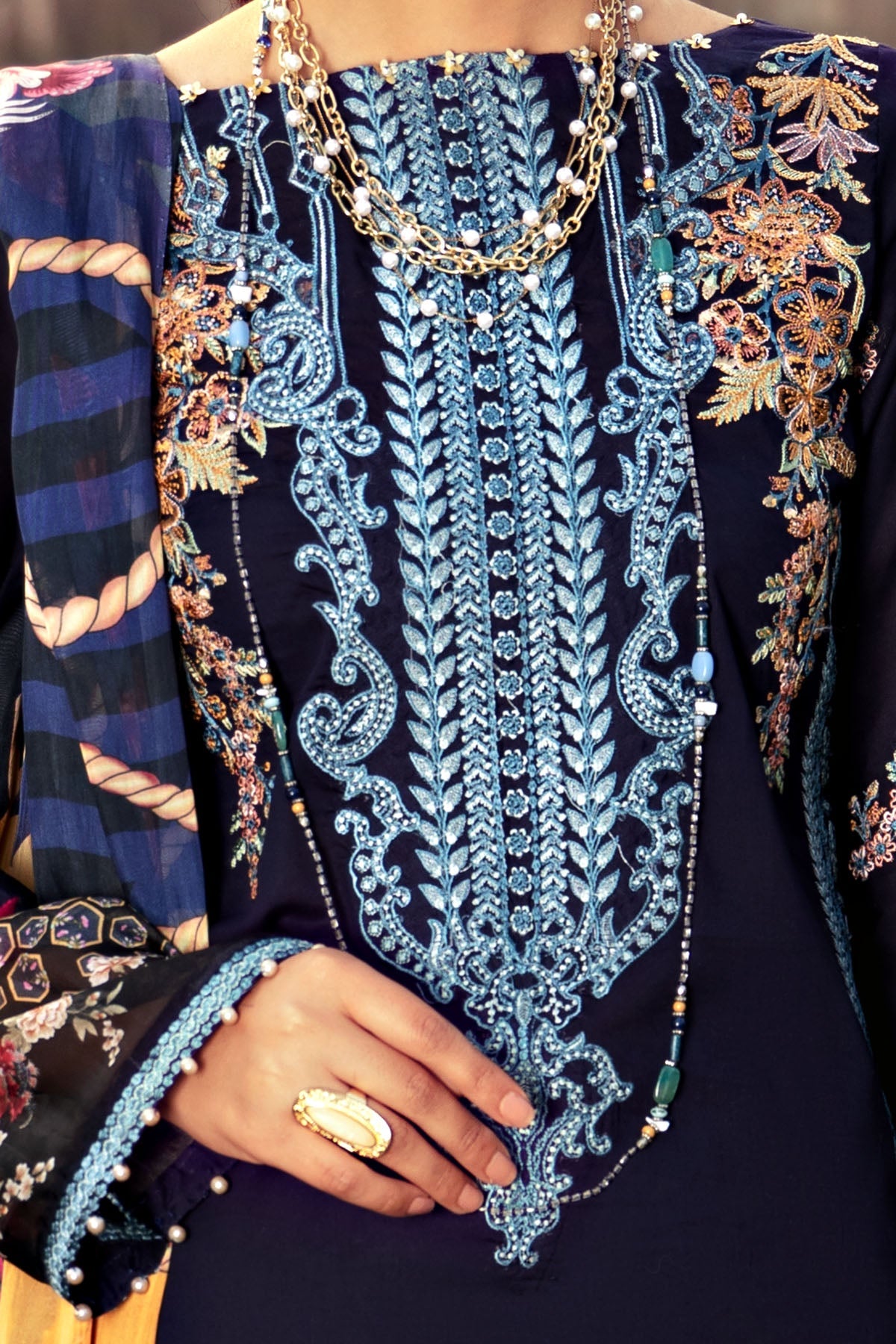 2794-FLEUR-DE-LIS EMBROIDERED LAWN STITCHED