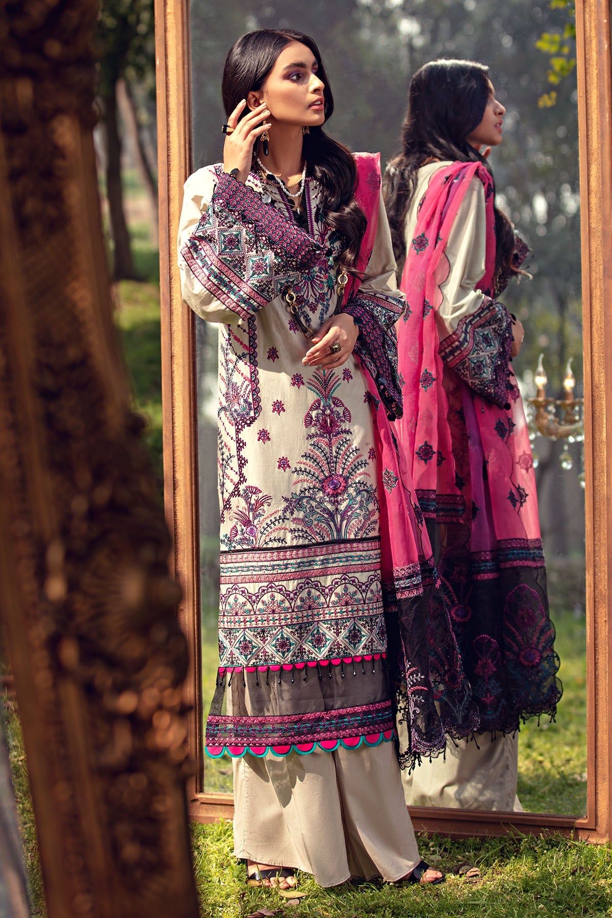 2796-FRENCH-GRAY EMBROIDERED LAWN UNSTITCHED
