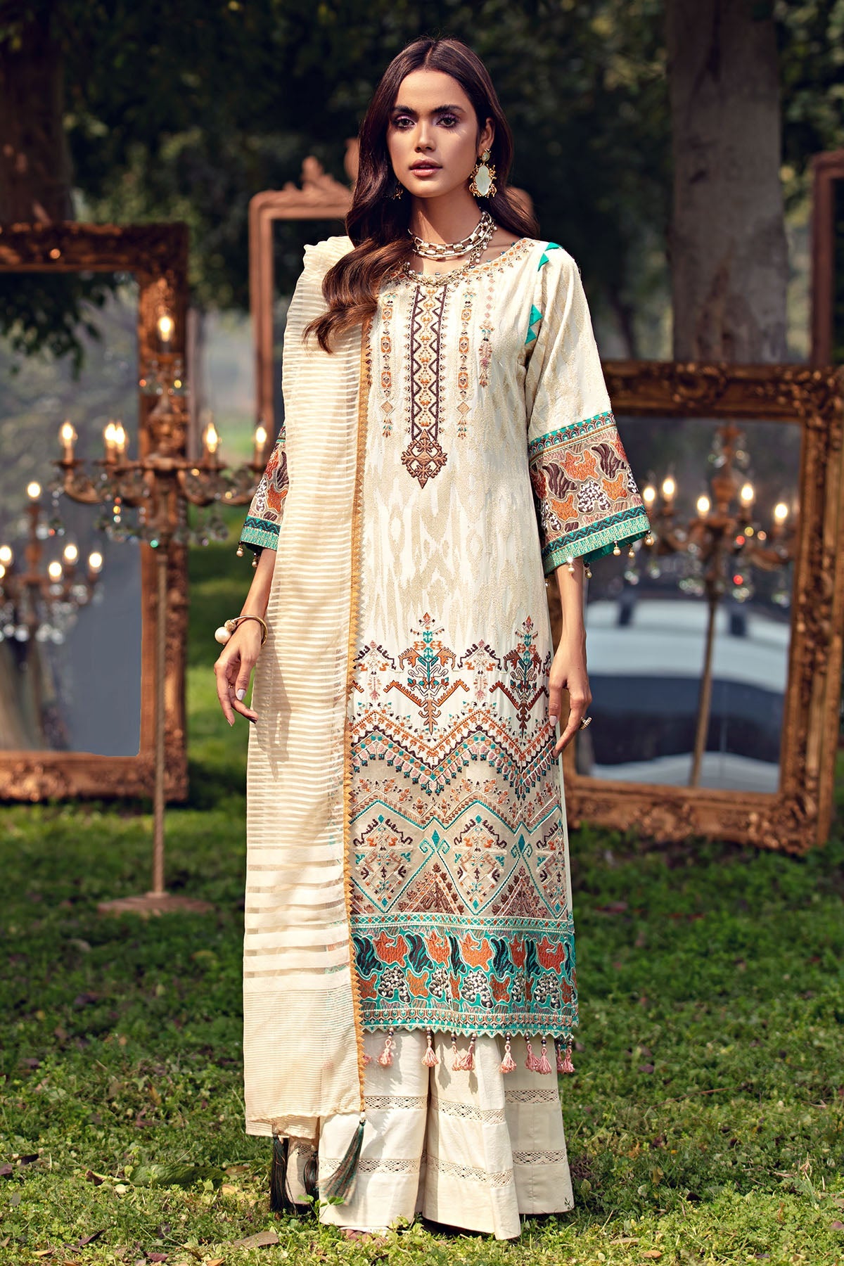 2799-DITSY EMBROIDERED LAWN UNSTITCHED