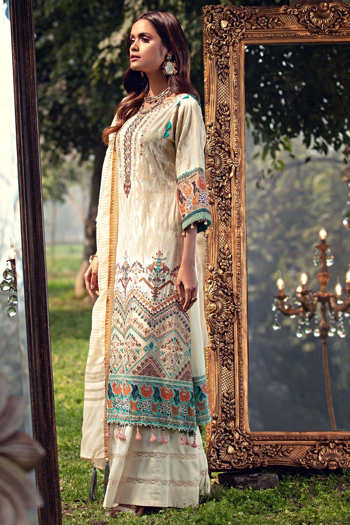 2799-DITSY EMBROIDERED LAWN UNSTITCHED