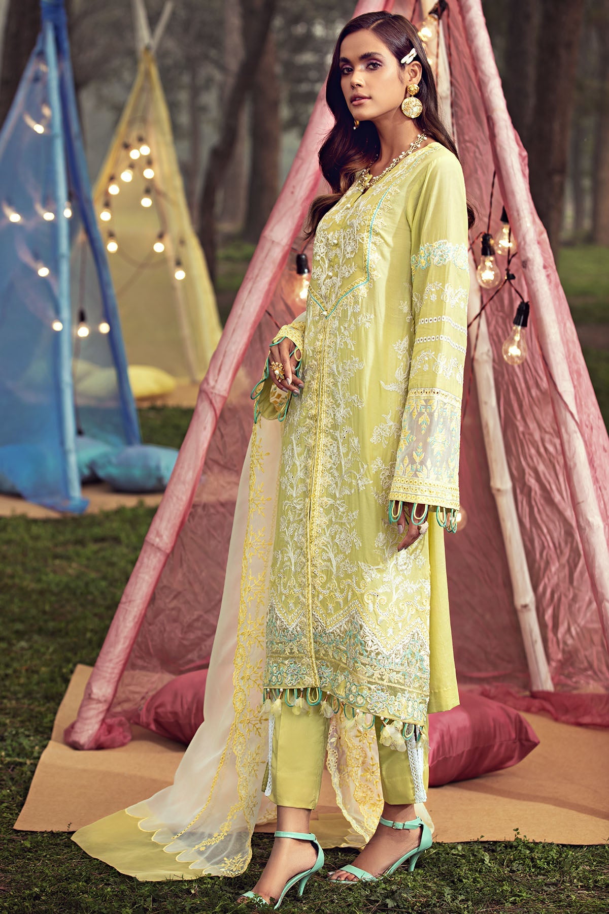 2802-CARIBBEAN EMBROIDERED LAWN UNSTITCHED