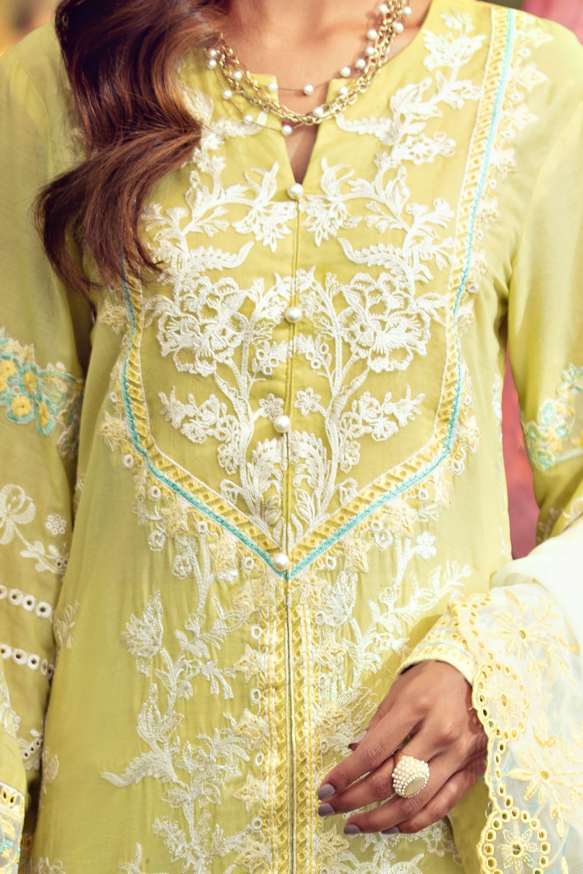 2802-CARIBBEAN EMBROIDERED LAWN STITCHED