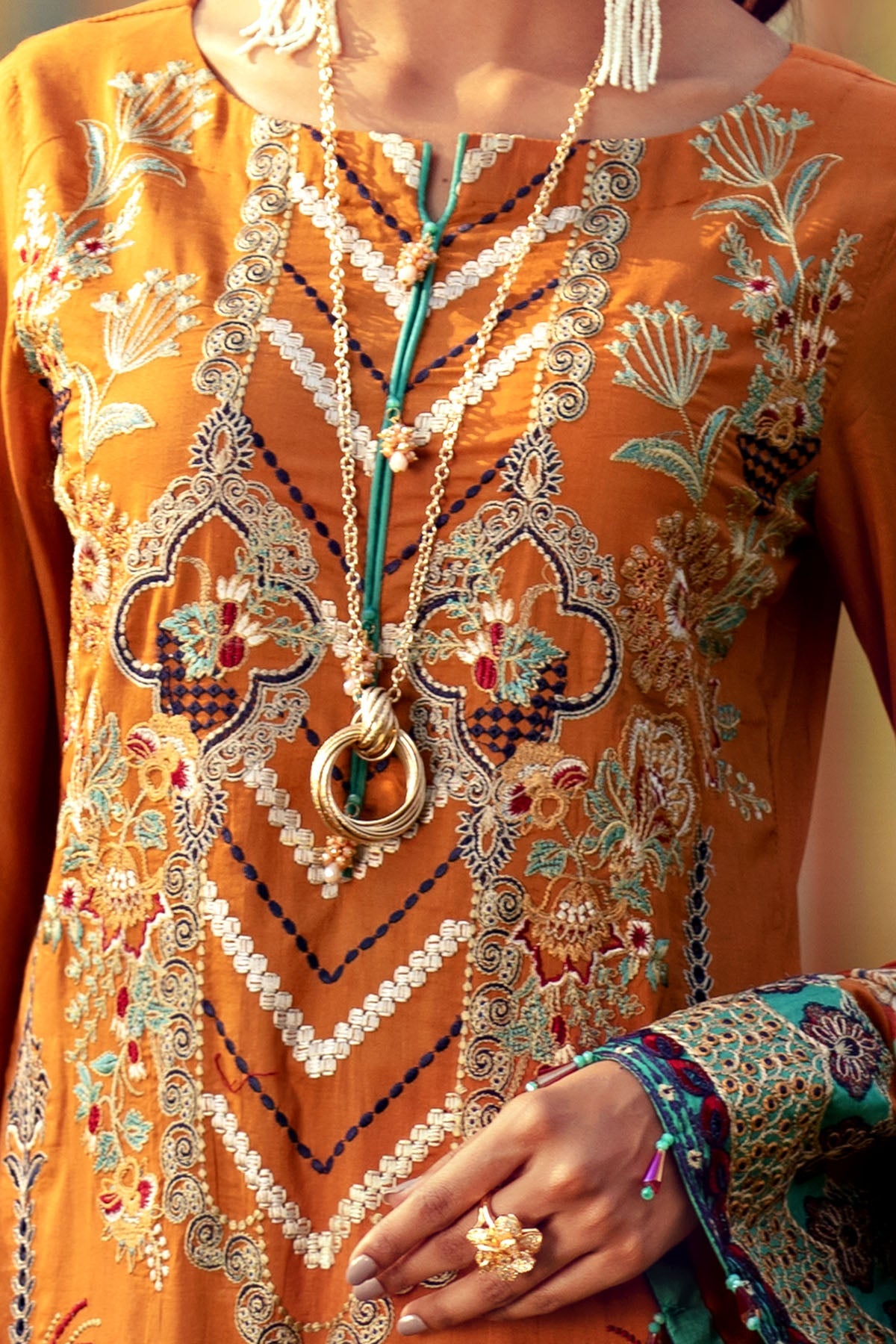 2806-BRONZE EMBROIDERED LAWN STITCHED