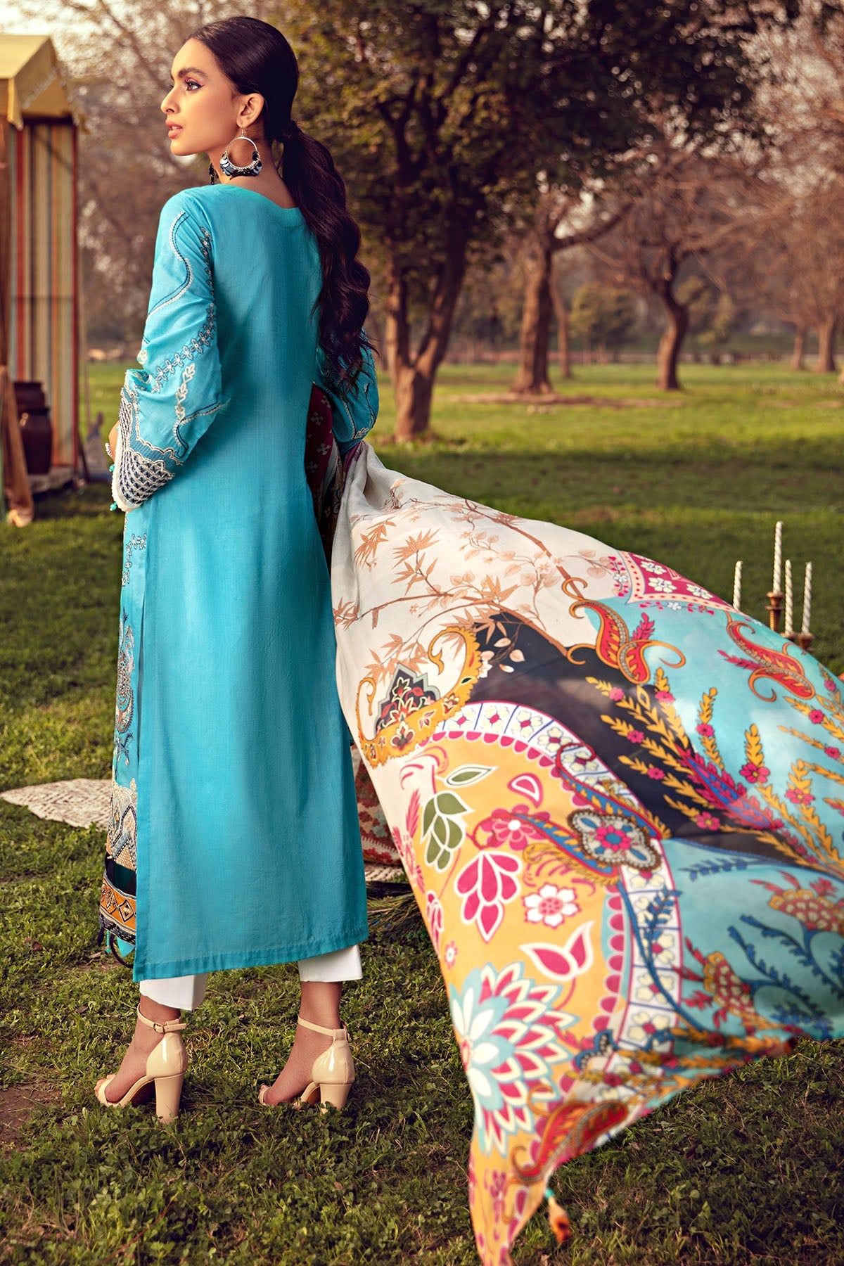 2809-OCEAN-BLUE EMBROIDERED LAWN UNSTITCHED