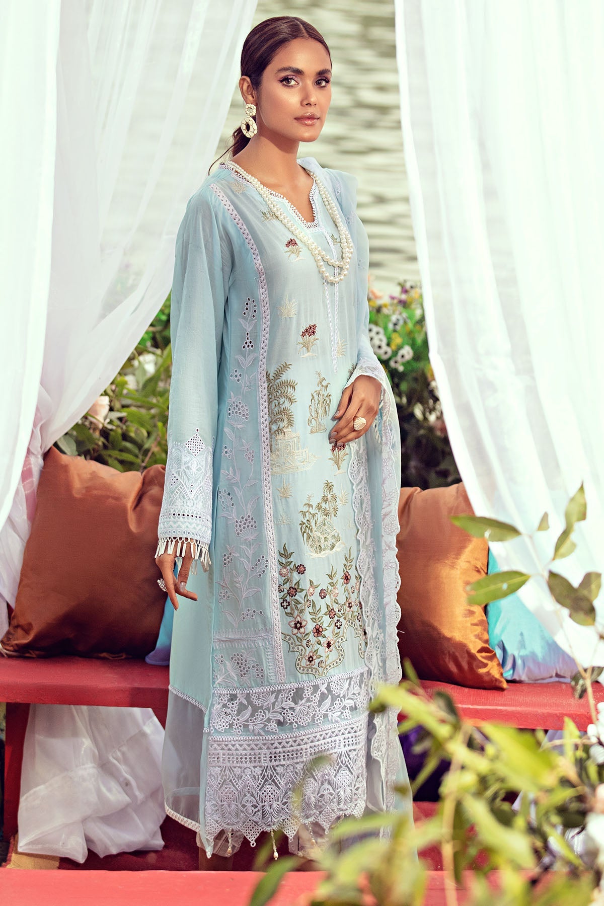 2811-SAPPHIRE EMBROIDERED LAWN UNSTITCHED