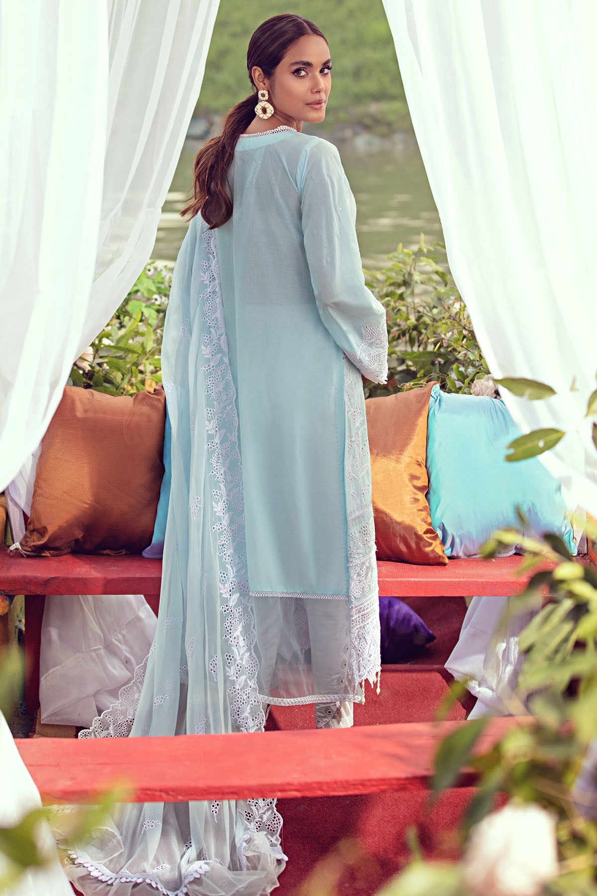 2811-SAPPHIRE EMBROIDERED LAWN UNSTITCHED