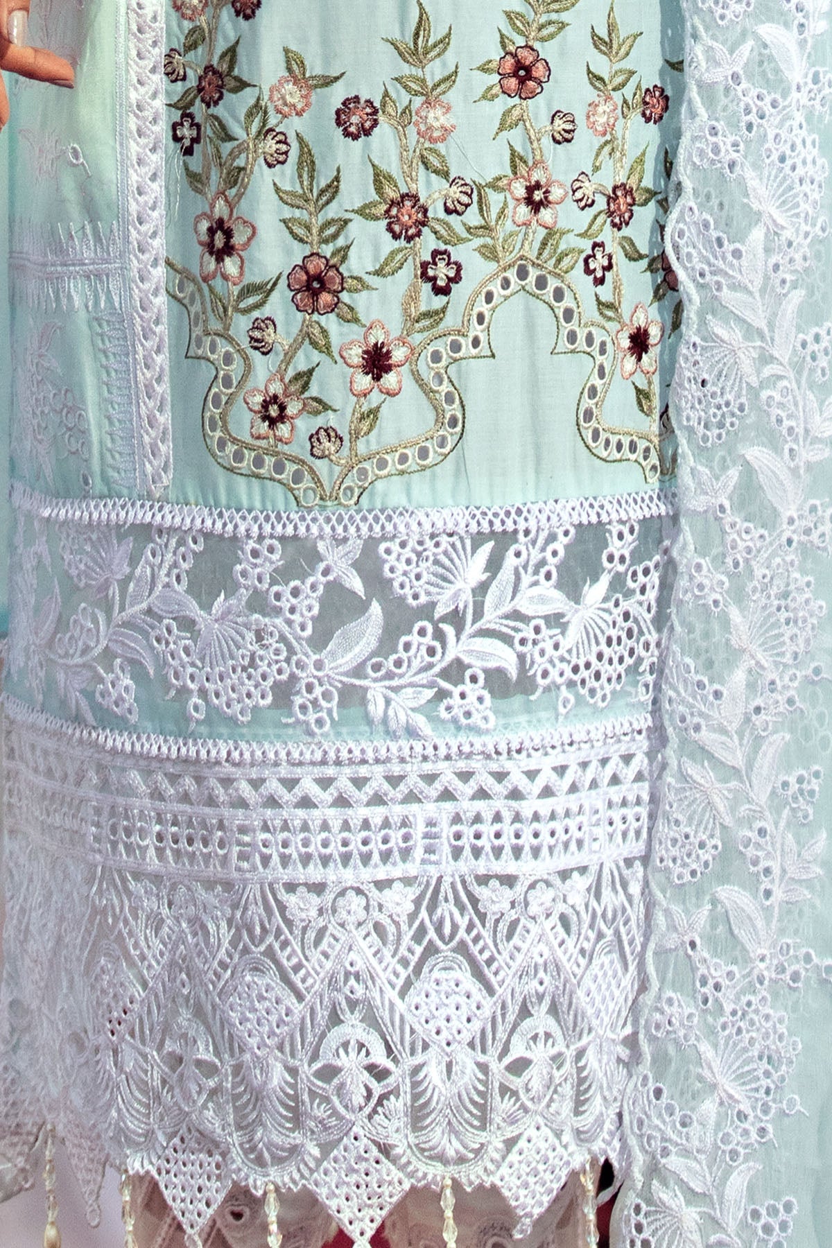 2811-SAPPHIRE EMBROIDERED LAWN STITCHED