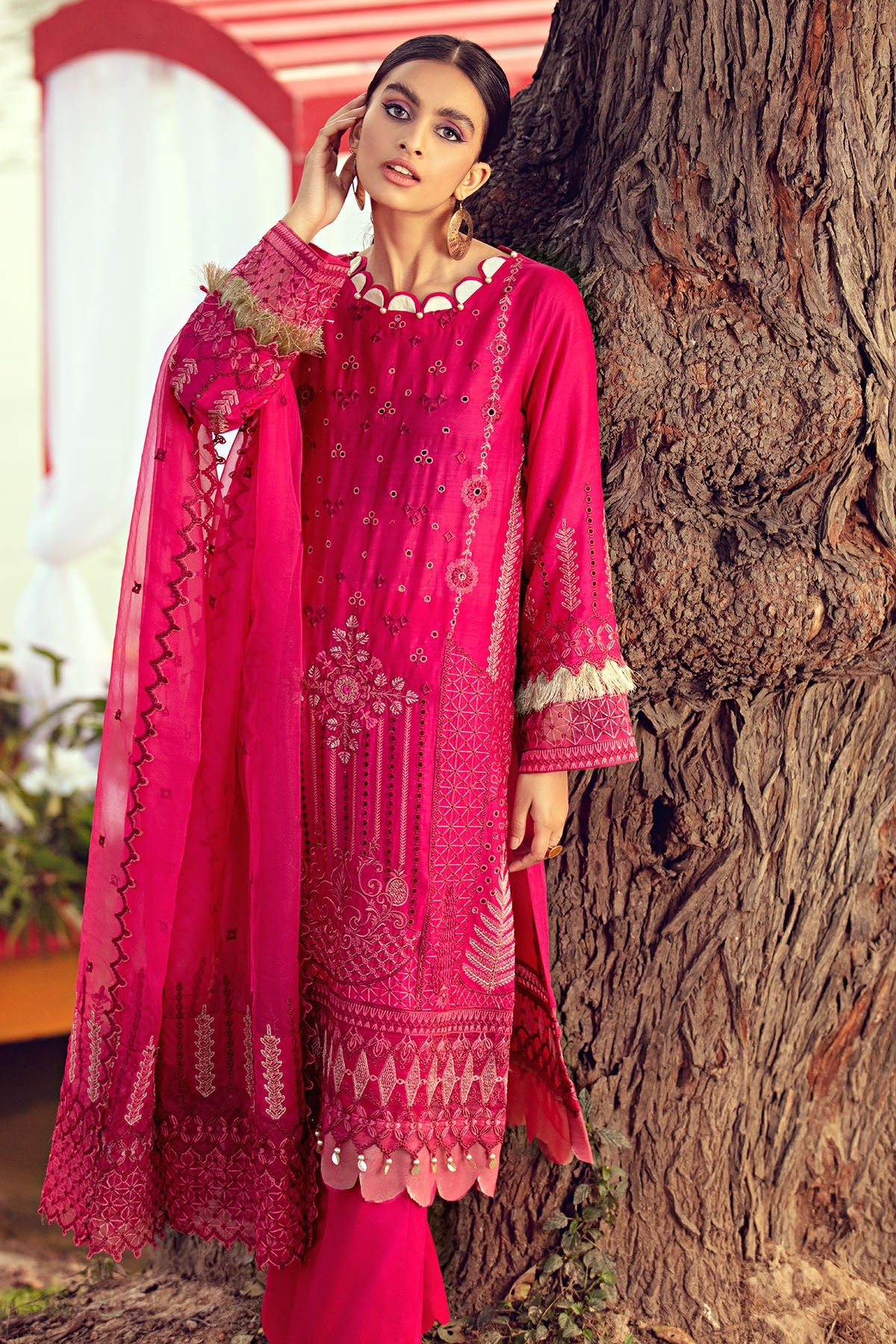 2812-FASCIA EMBROIDERED LAWN UNSTITCHED
