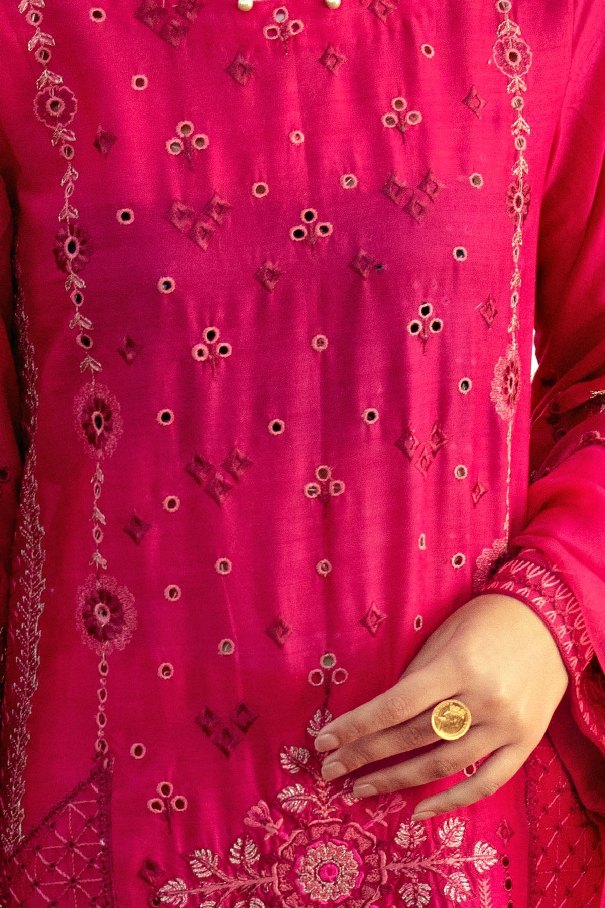 2812-FASCIA EMBROIDERED LAWN STITCHED