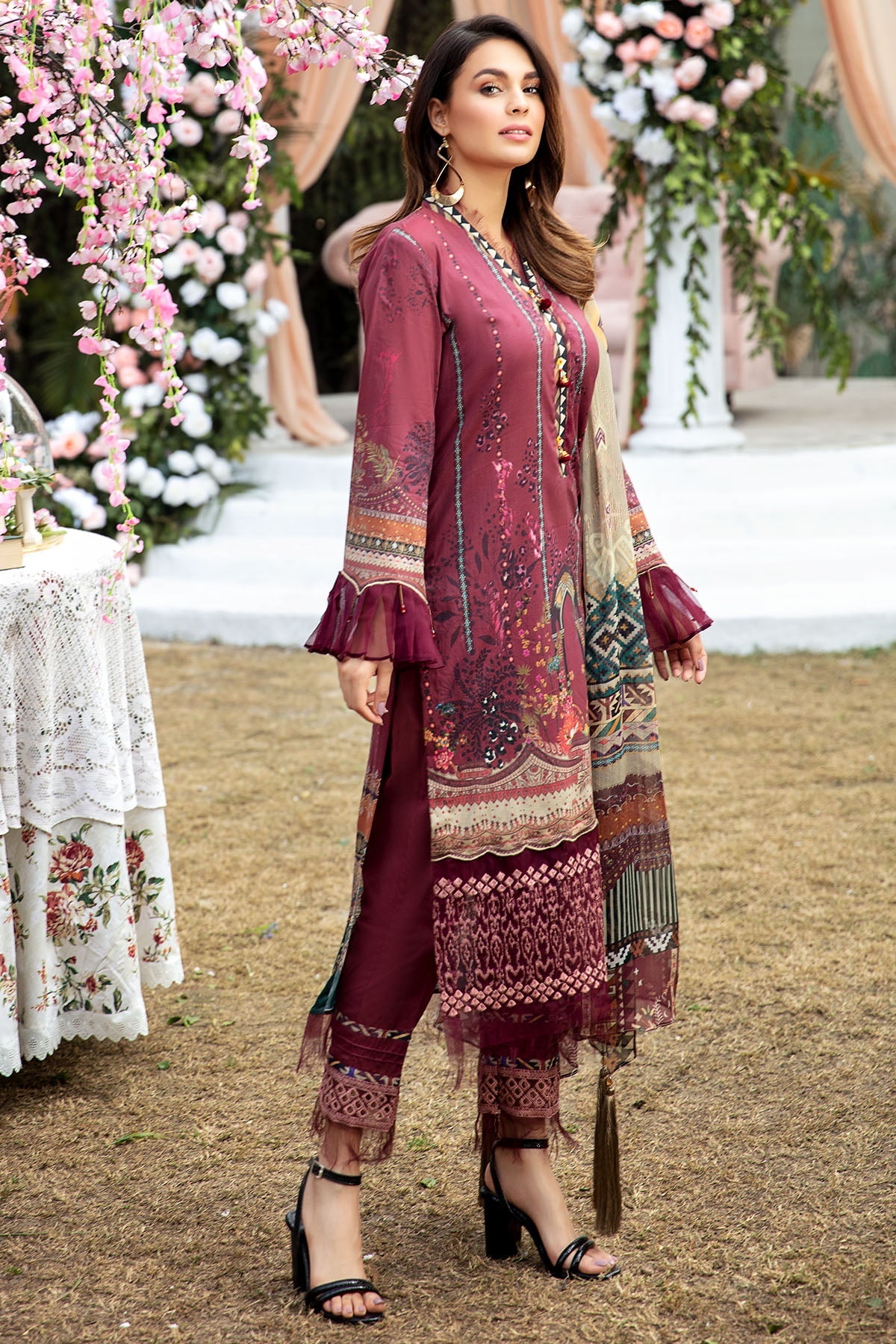2820-CHOCO-GOLD DIGITAL PRINTED LAWN UNSTITCHED