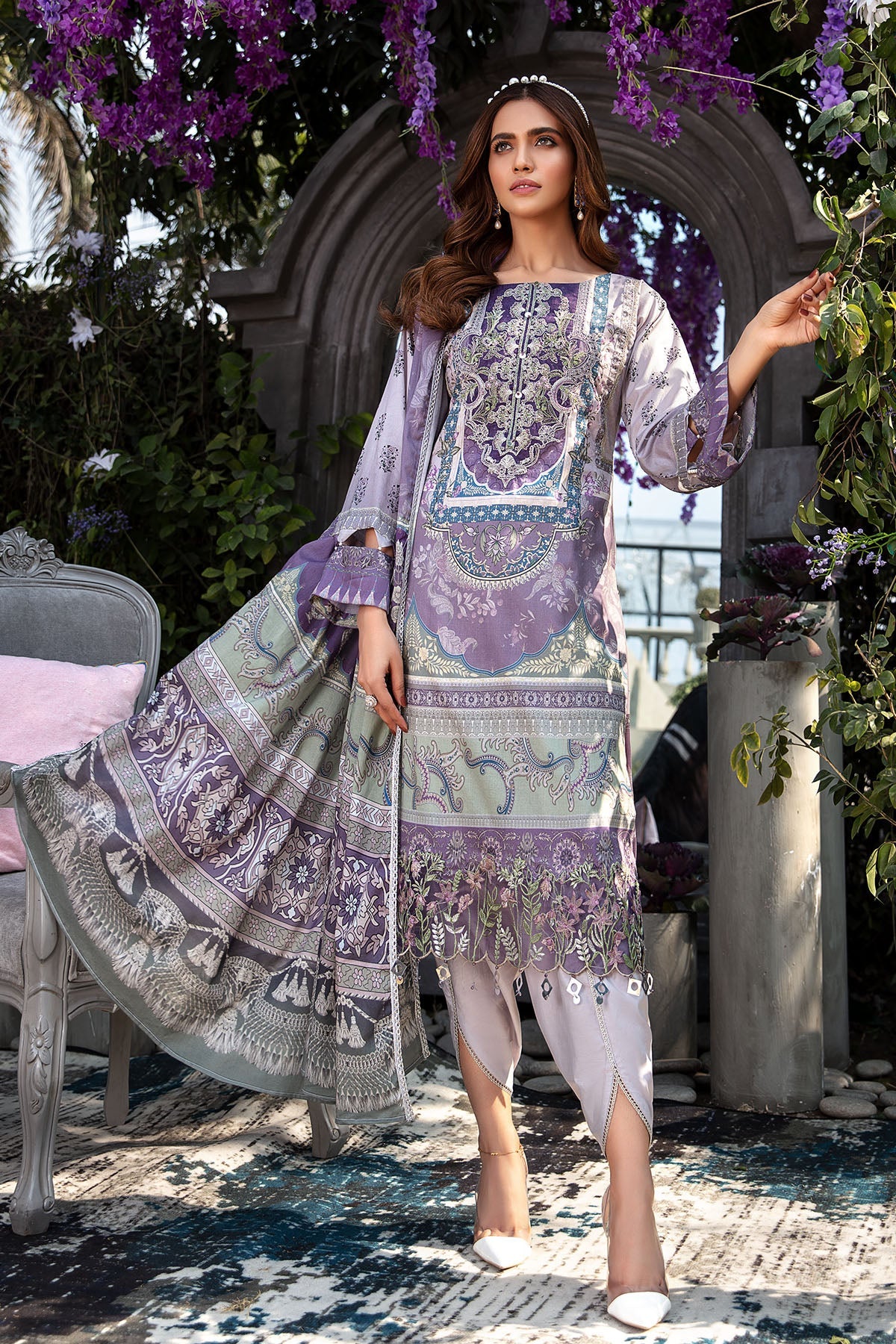 2828-BLOOMING-LILI DIGITAL PRINTED LAWN UNSTITCHED