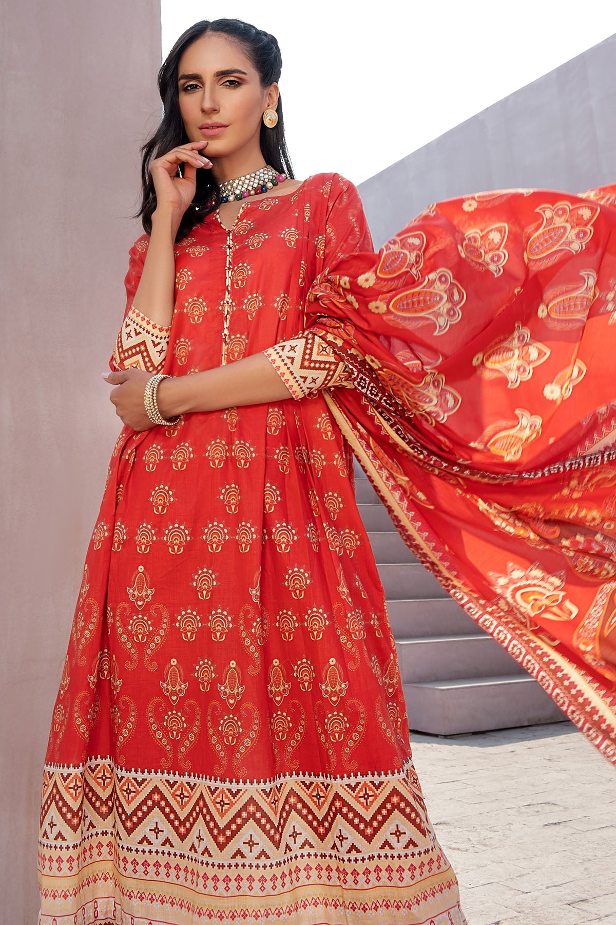 2835-PRINT-A DIGITAL PRINTED LAWN UNSTITCHED
