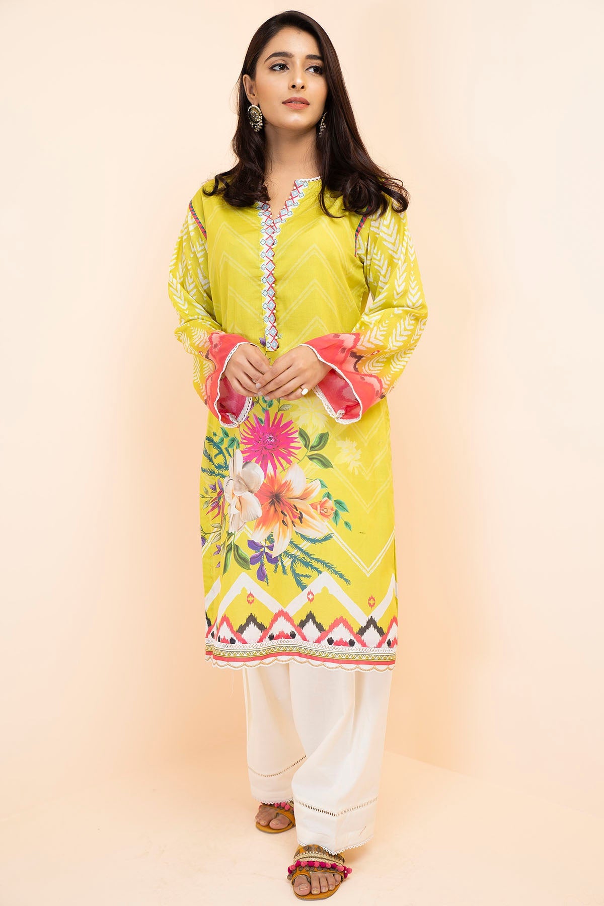 2844-LINE-FLOWERS DIGITAL PRINTED LAWN STITCHED