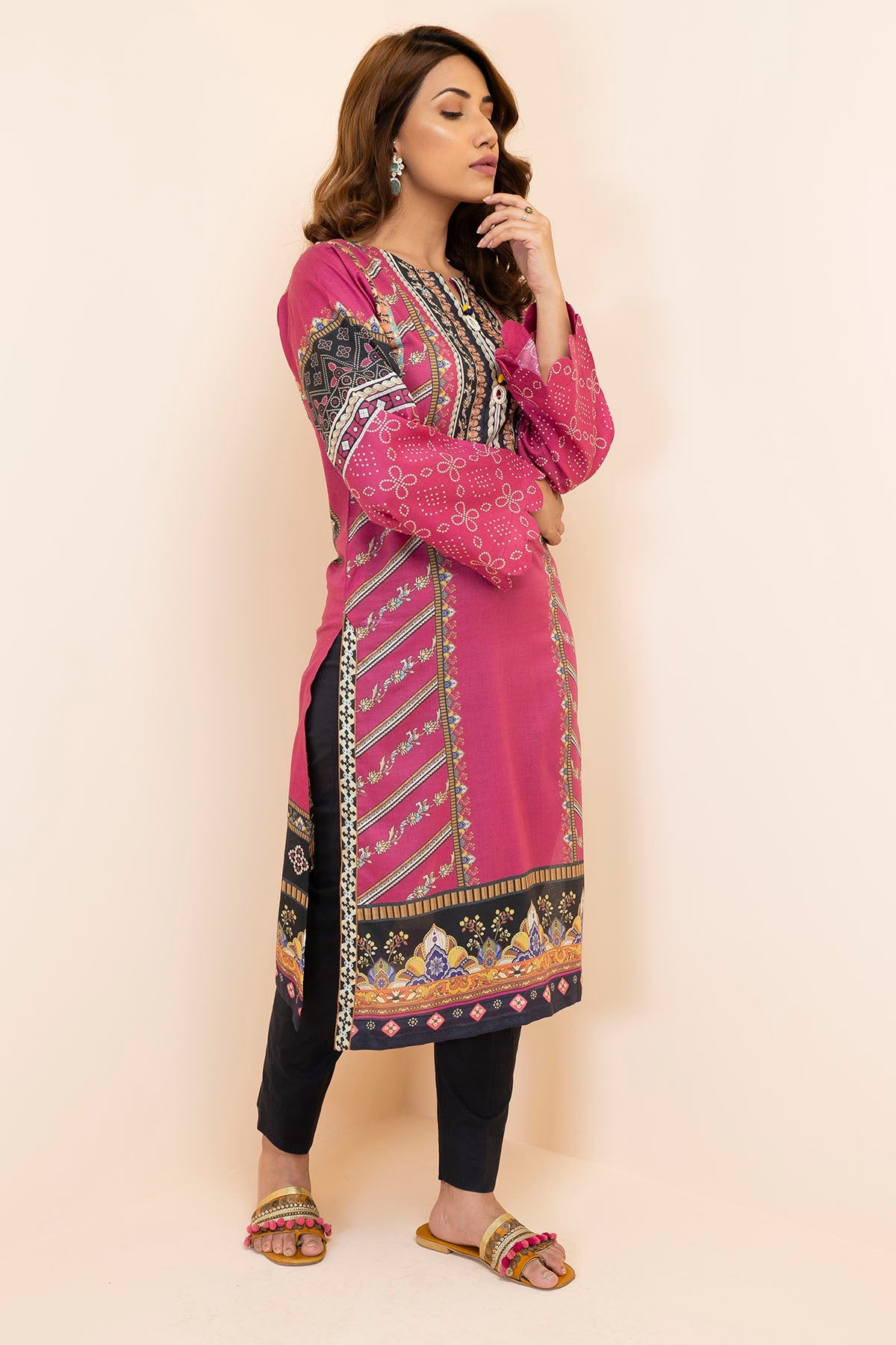 2846-BABY-BLOND DIGITAL PRINTED LAWN STITCHED