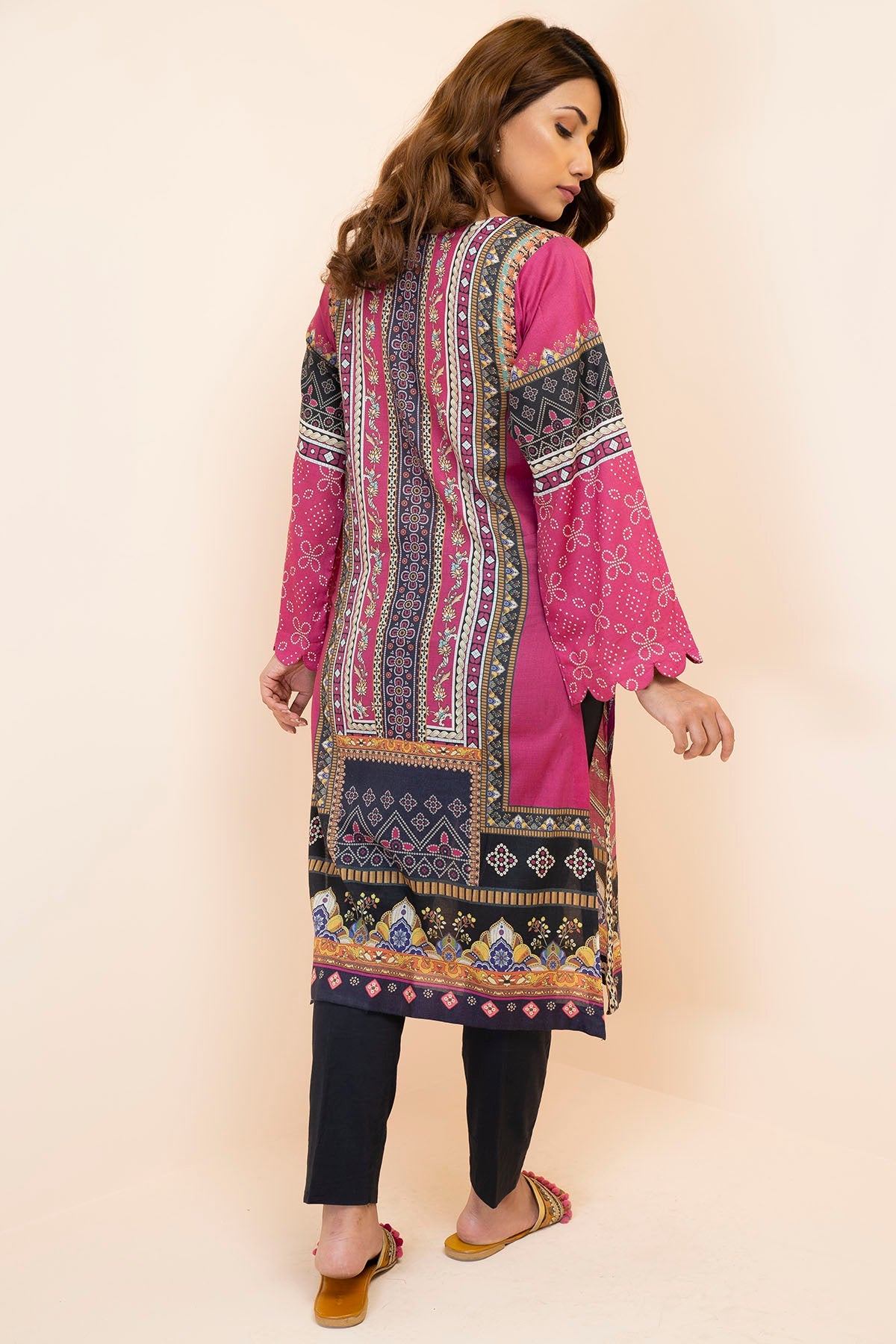 2846-BABY-BLOND DIGITAL PRINTED LAWN STITCHED