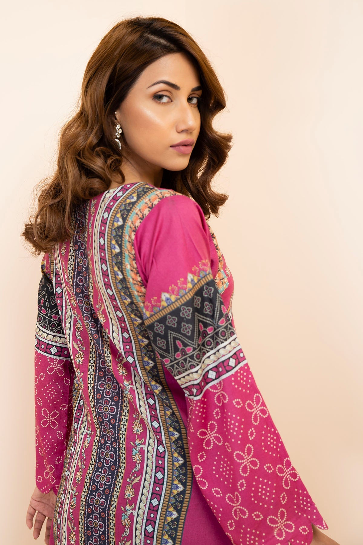 2846-BABY-BLOND DIGITAL PRINTED LAWN STITCHED