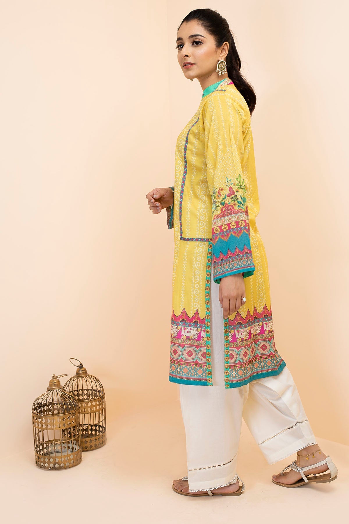 2852-LEMON-CHUNRI DIGITAL PRINTED LAWN STITCHED