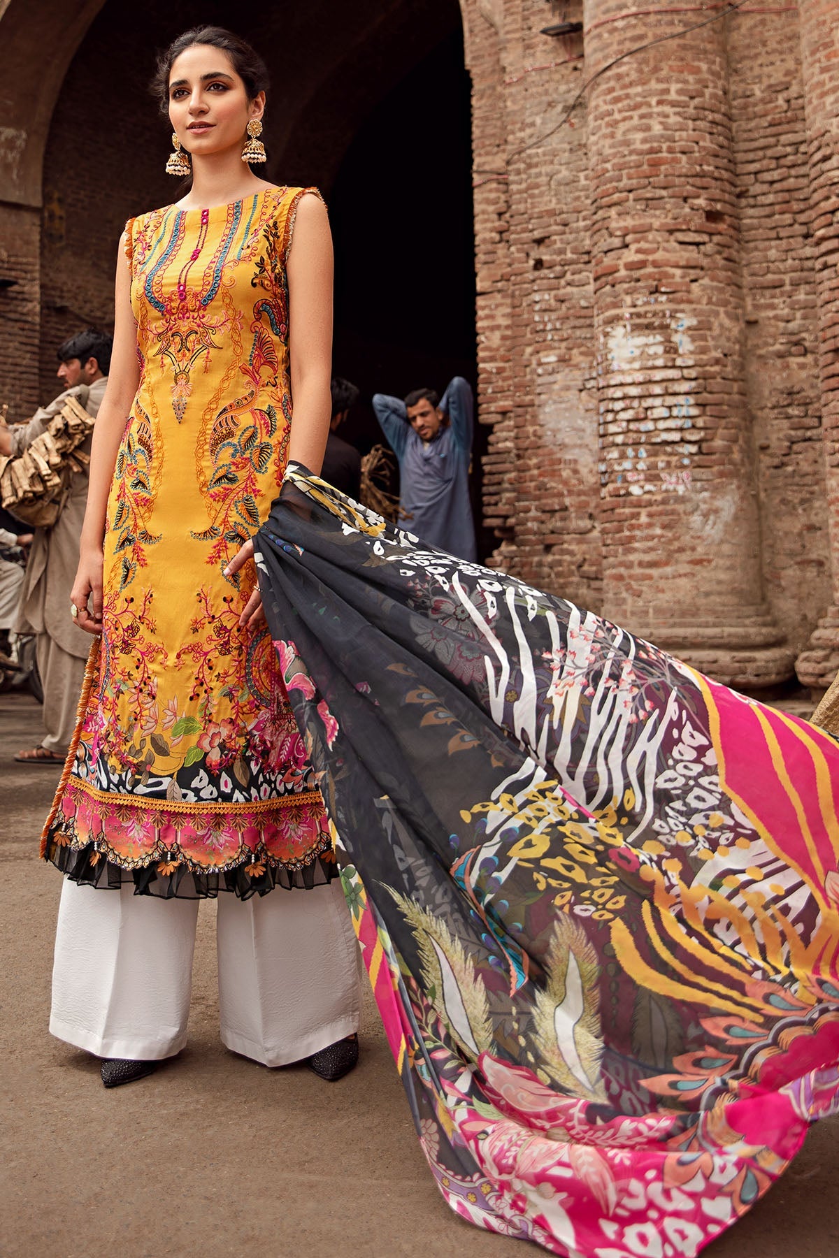 2870-FREESIA DIGITAL PRINTED LAWN UNSTITCHED