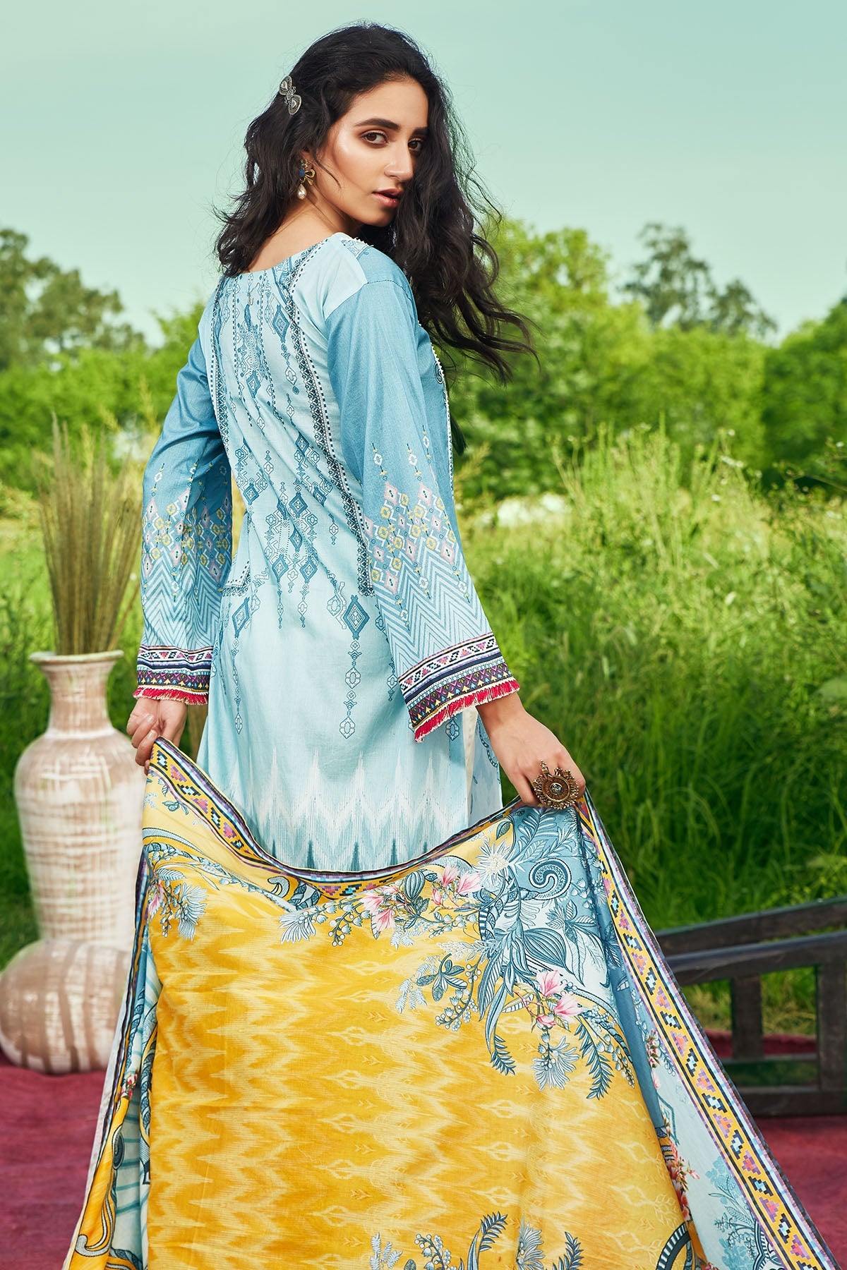2882-ICONIC-DESIRE DIGITAL PRINTED LAWN UNSTITCHED