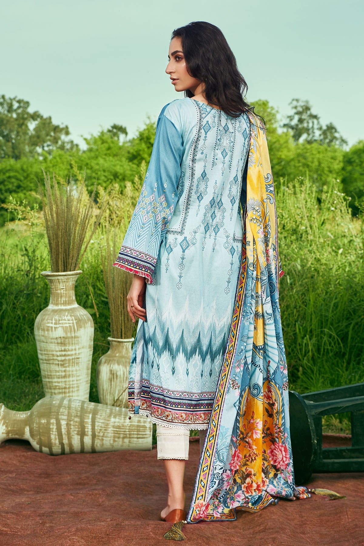 2882-ICONIC-DESIRE DIGITAL PRINTED LAWN UNSTITCHED