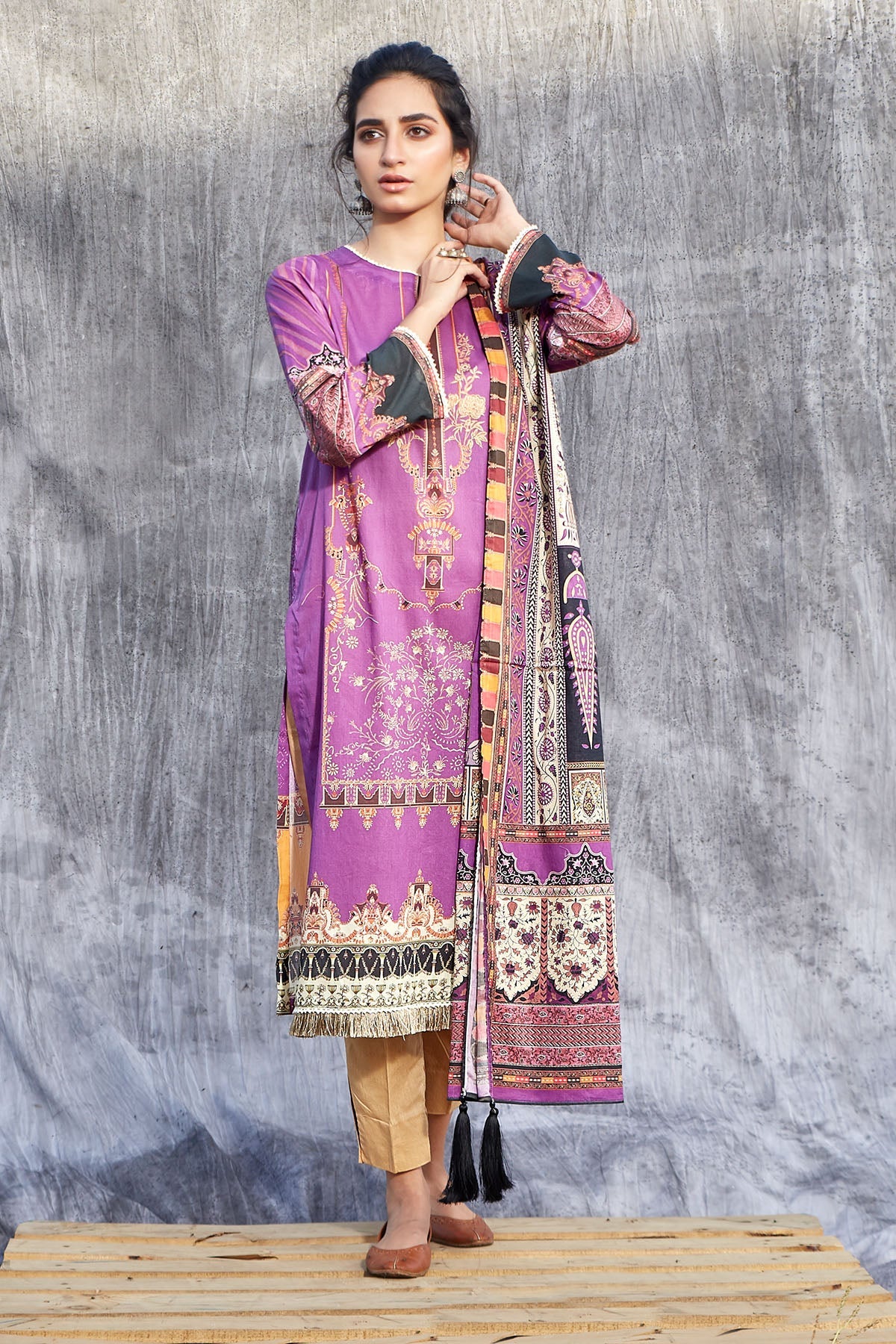 2883-MODELO DIGITAL PRINTED LAWN UNSTITCHED